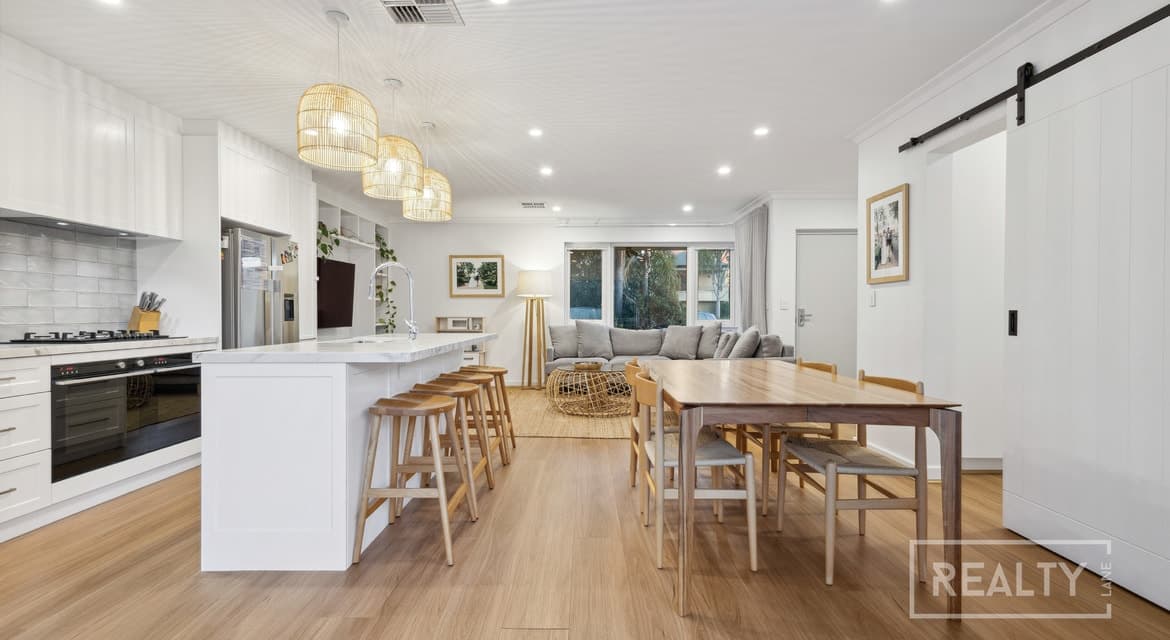 4 Rockliff Avenue, Karrinyup 6018, Karrinyup - Thumbnail 2