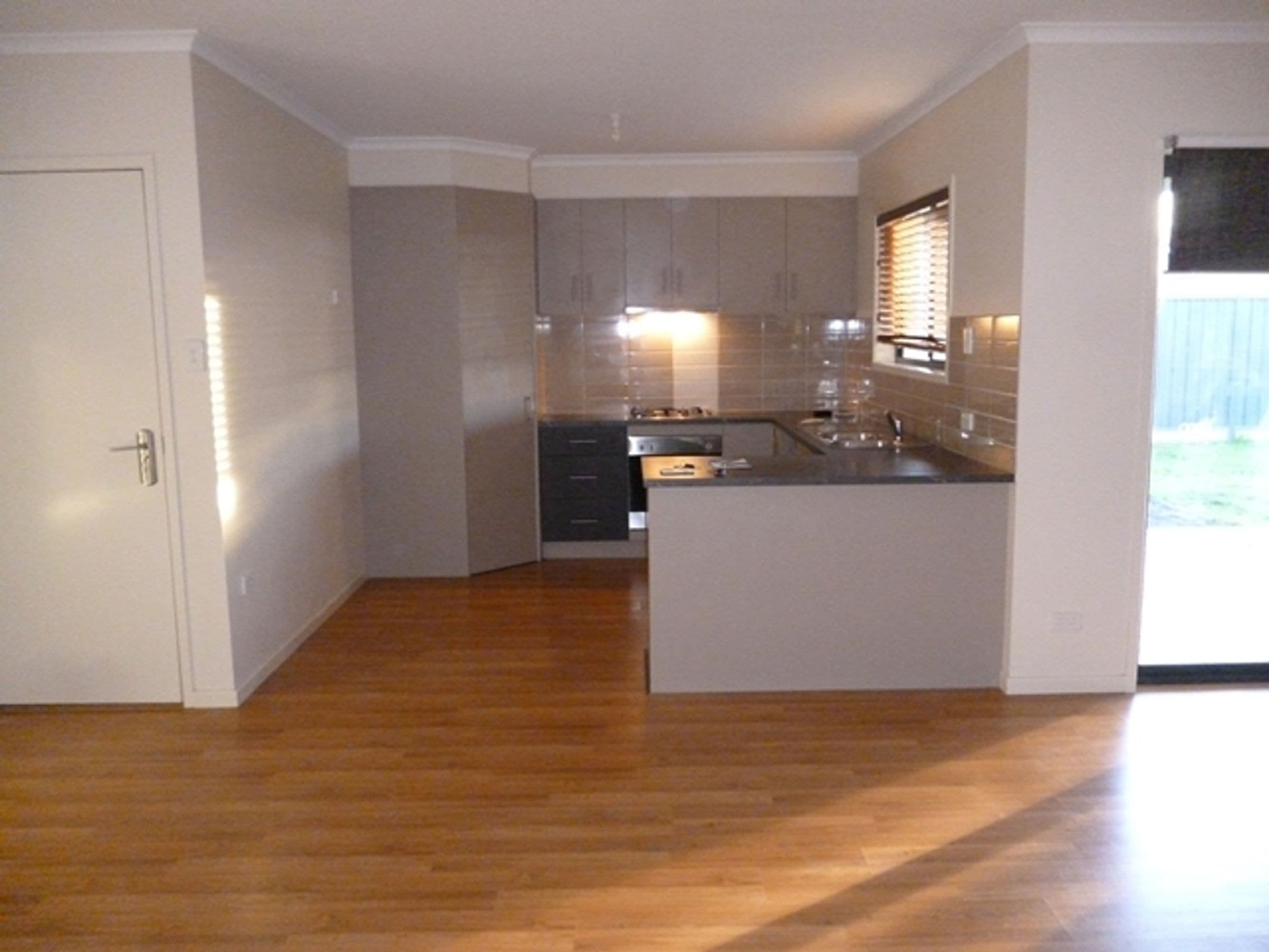 16 Thornley Street, Horsham, VIC 3400, Horsham - Thumbnail 2