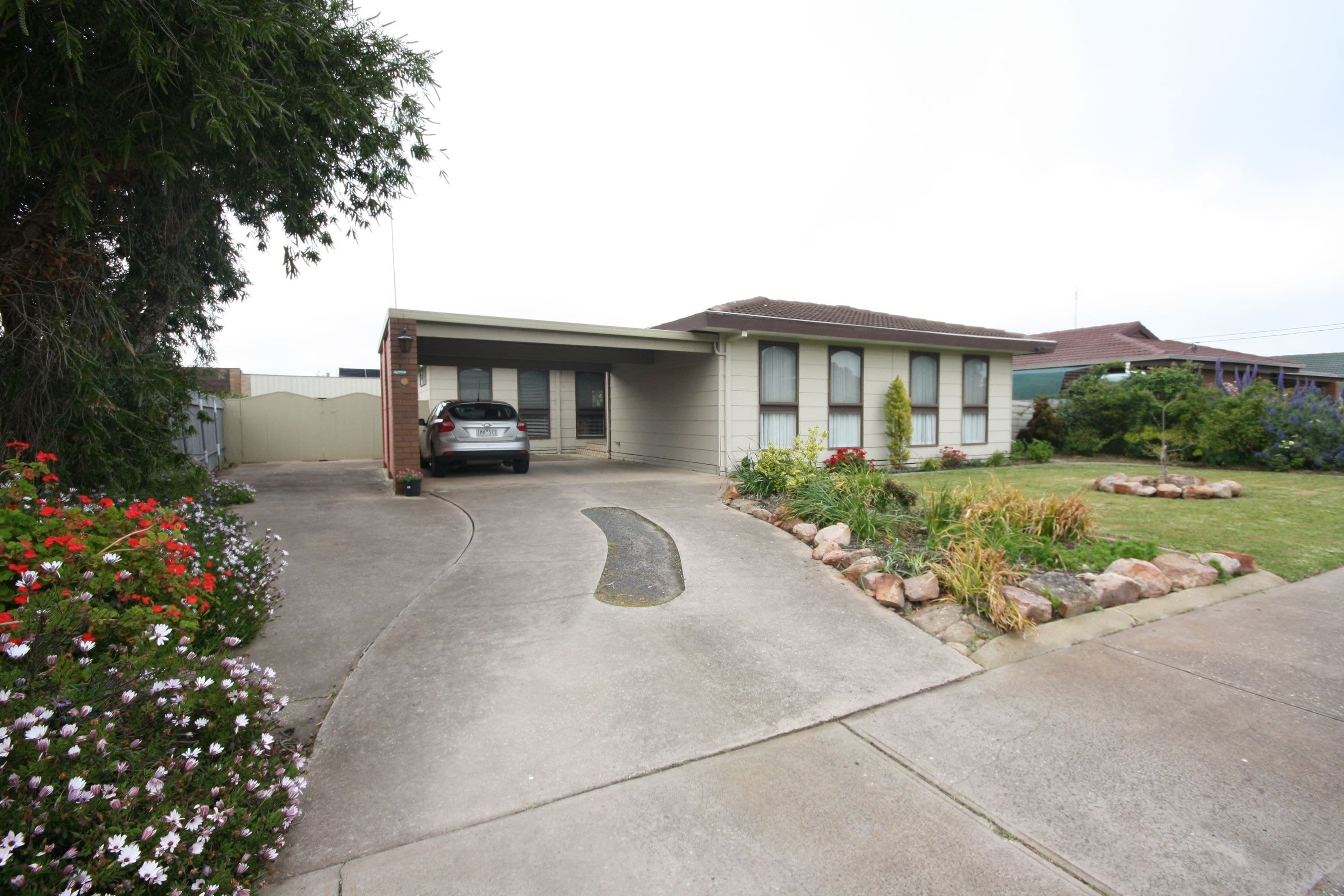 11 Dougherty Street, Horsham VIC 3400, Horsham - Thumbnail 2