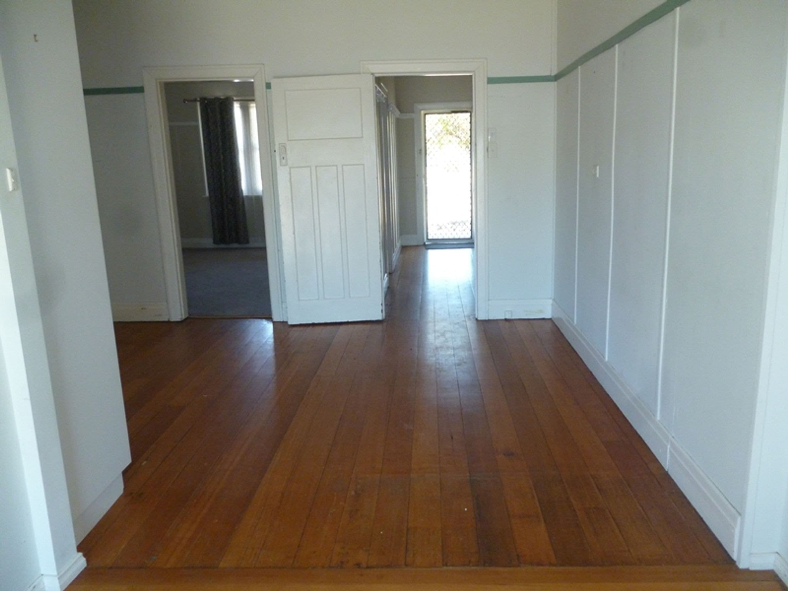 10 Gardenia Street, Horsham VIC 3400, Horsham - Thumbnail 3