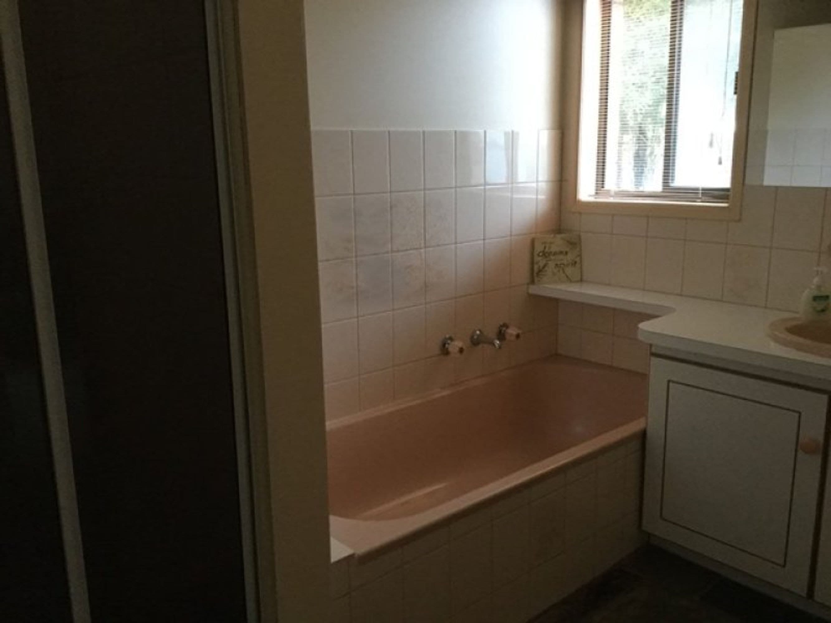 9 Decastella Drive, Horsham VIC 3400, Horsham - Thumbnail 7