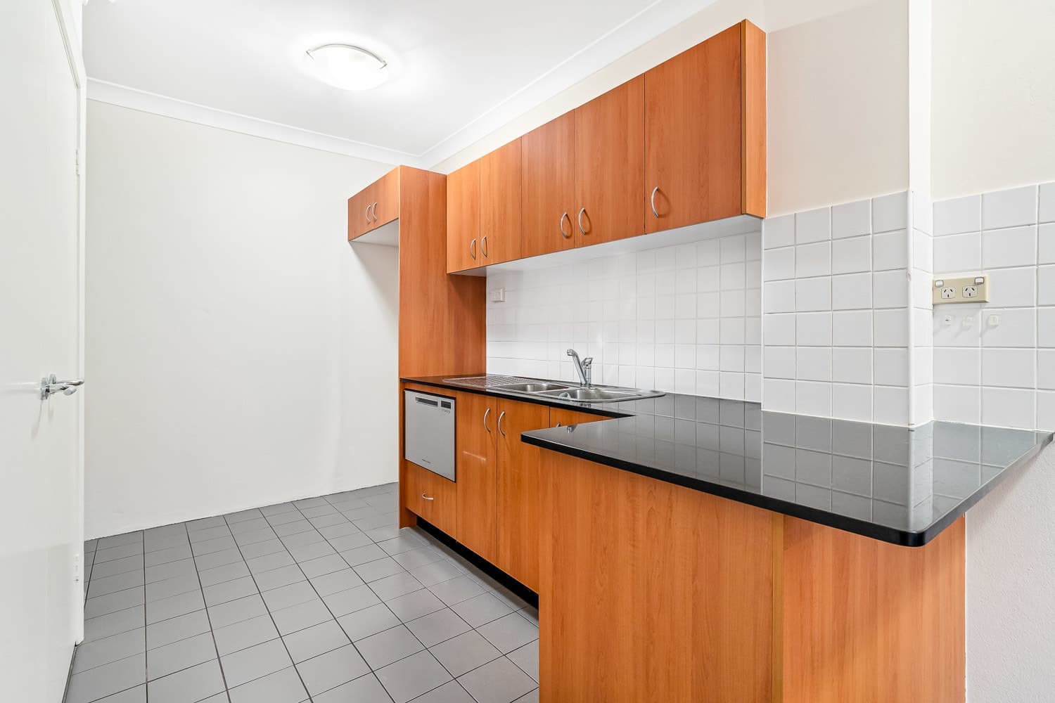 52/18 Cecilia Street, Marrickville - Thumbnail 3