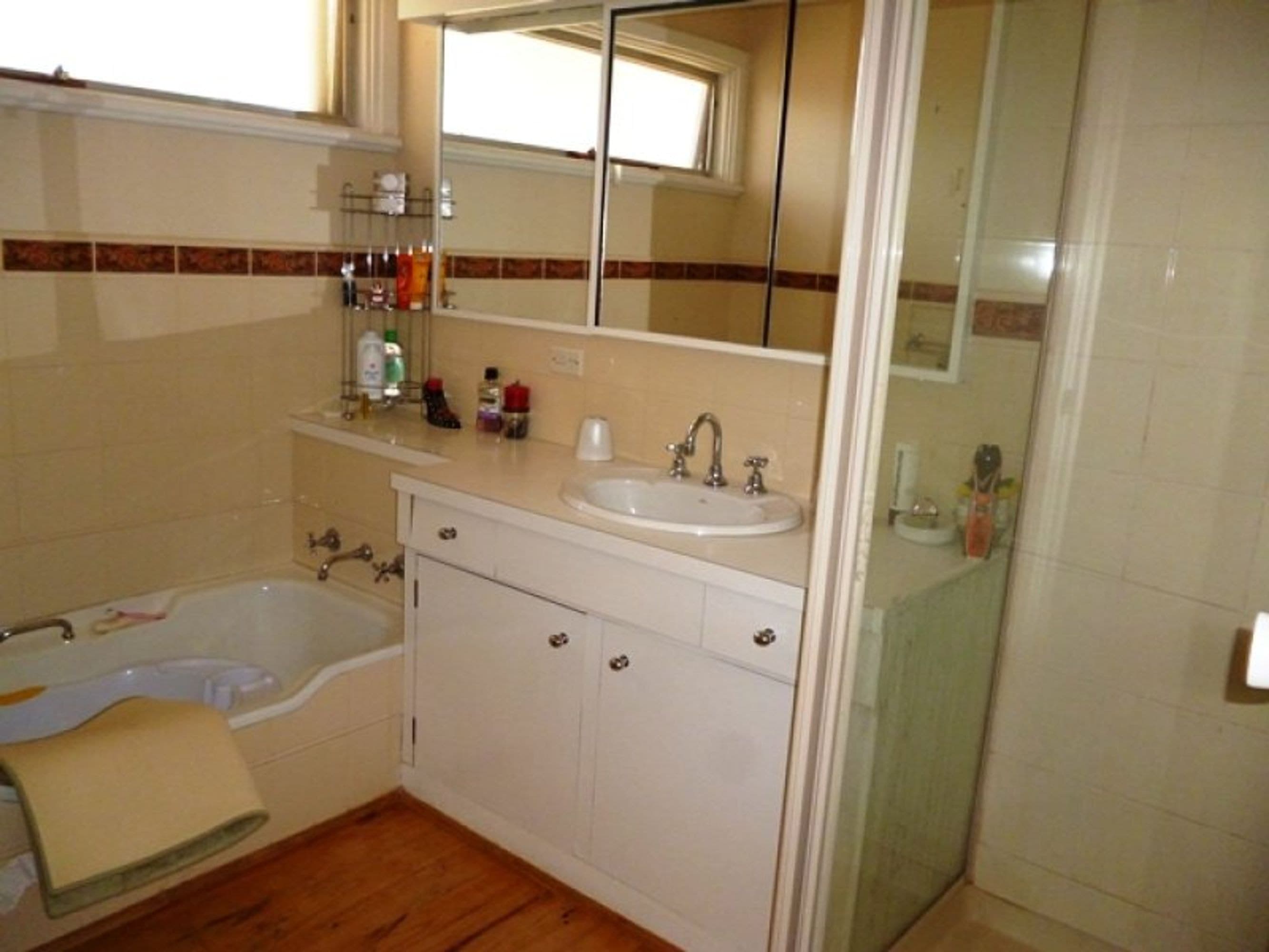 39 Alexander Avenue, Horsham VIC 3400, Horsham - Thumbnail 2