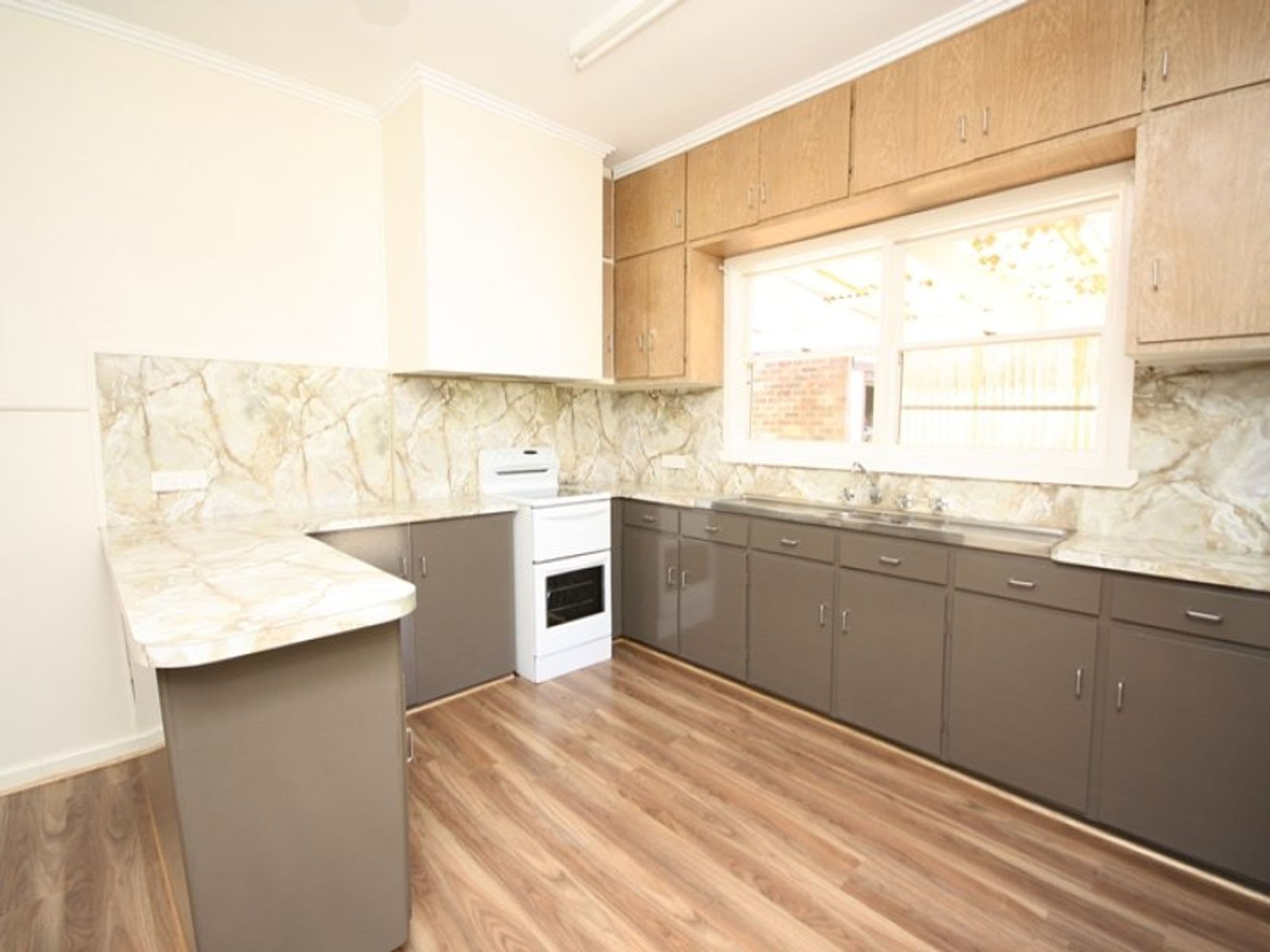 28 Church Street, Nhill VIC 3418, Nhill - Thumbnail 3
