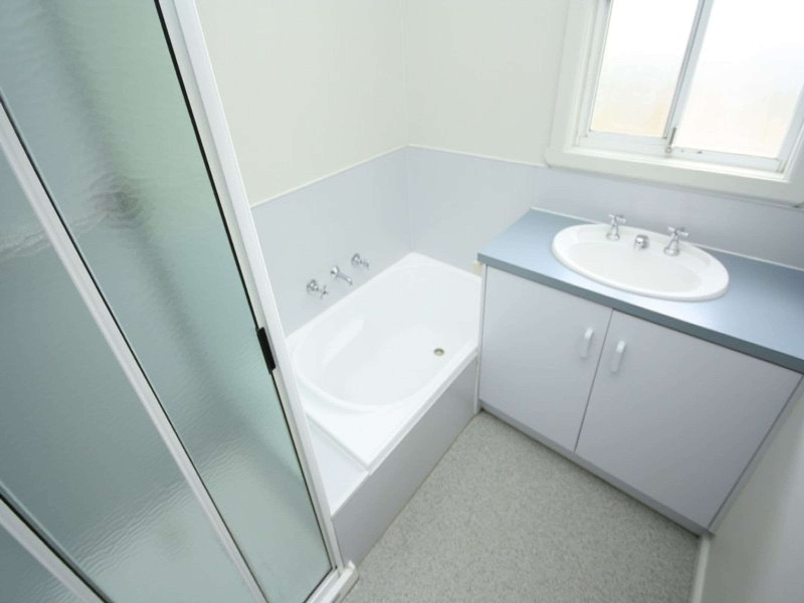 14 Philip Street, Horsham VIC 3400, Horsham - Thumbnail 4