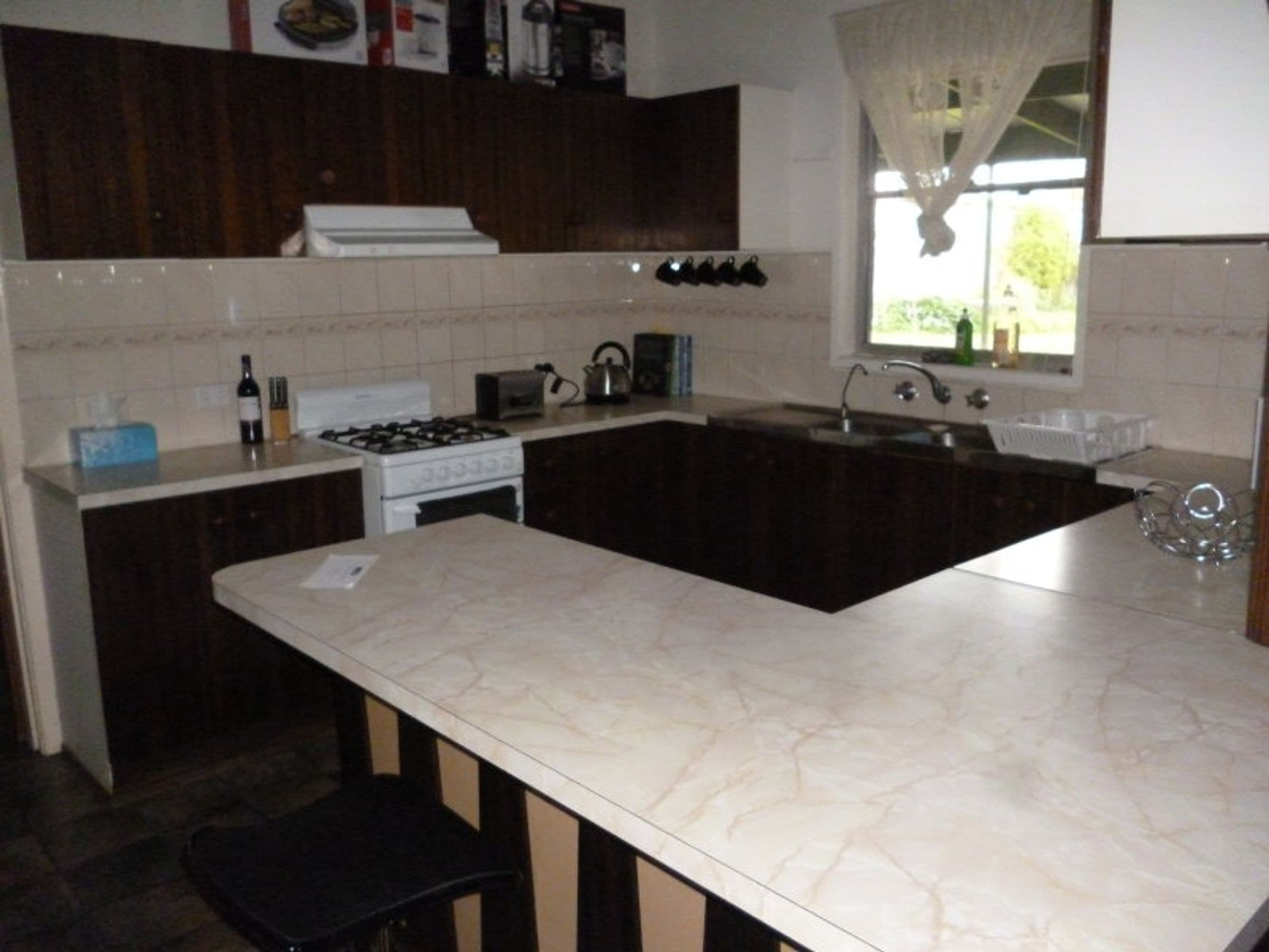 11 Frederick Street, Horsham VIC 3400, Horsham - Thumbnail 2