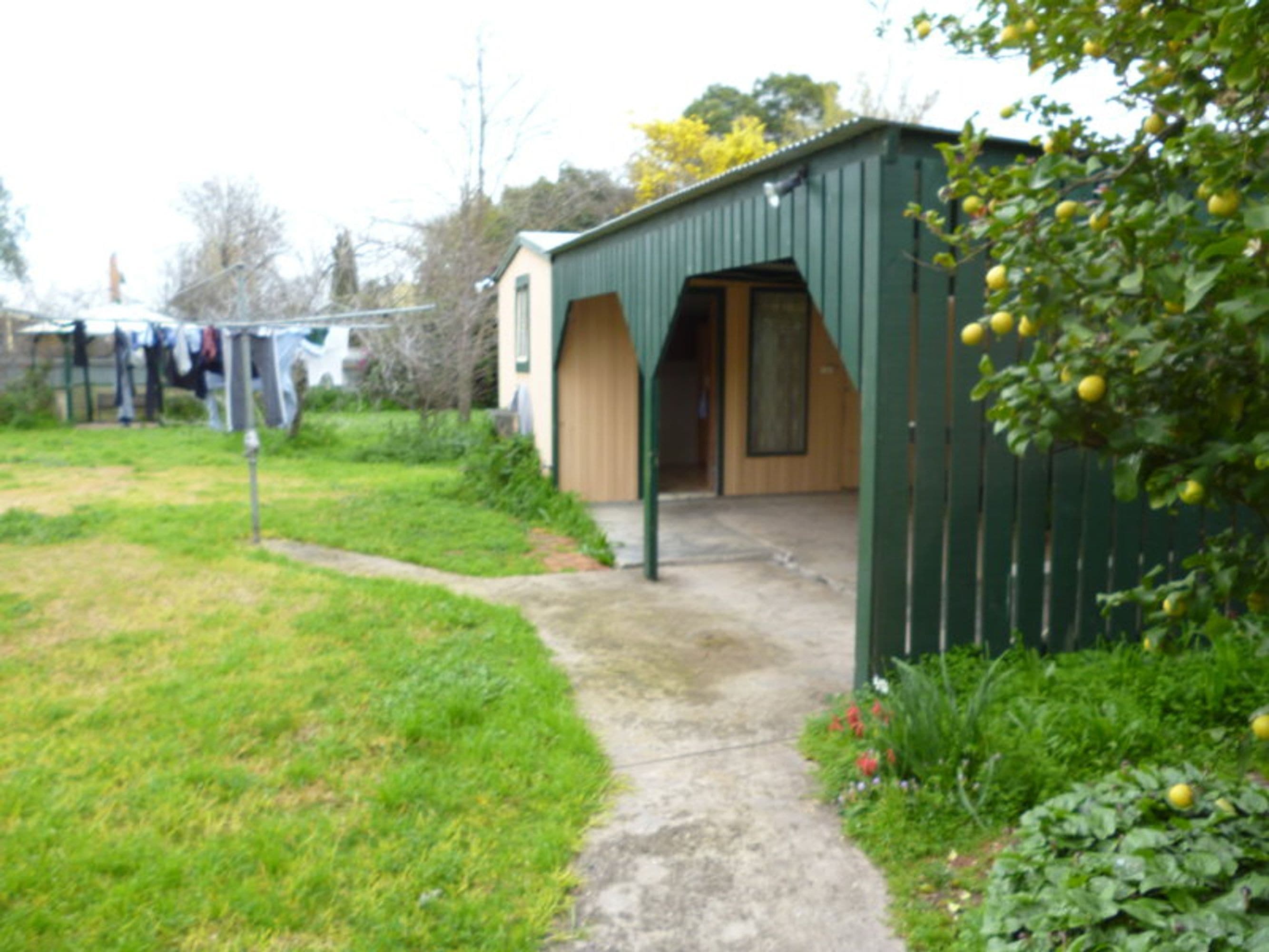 11 Frederick Street, Horsham VIC 3400, Horsham - Thumbnail 5