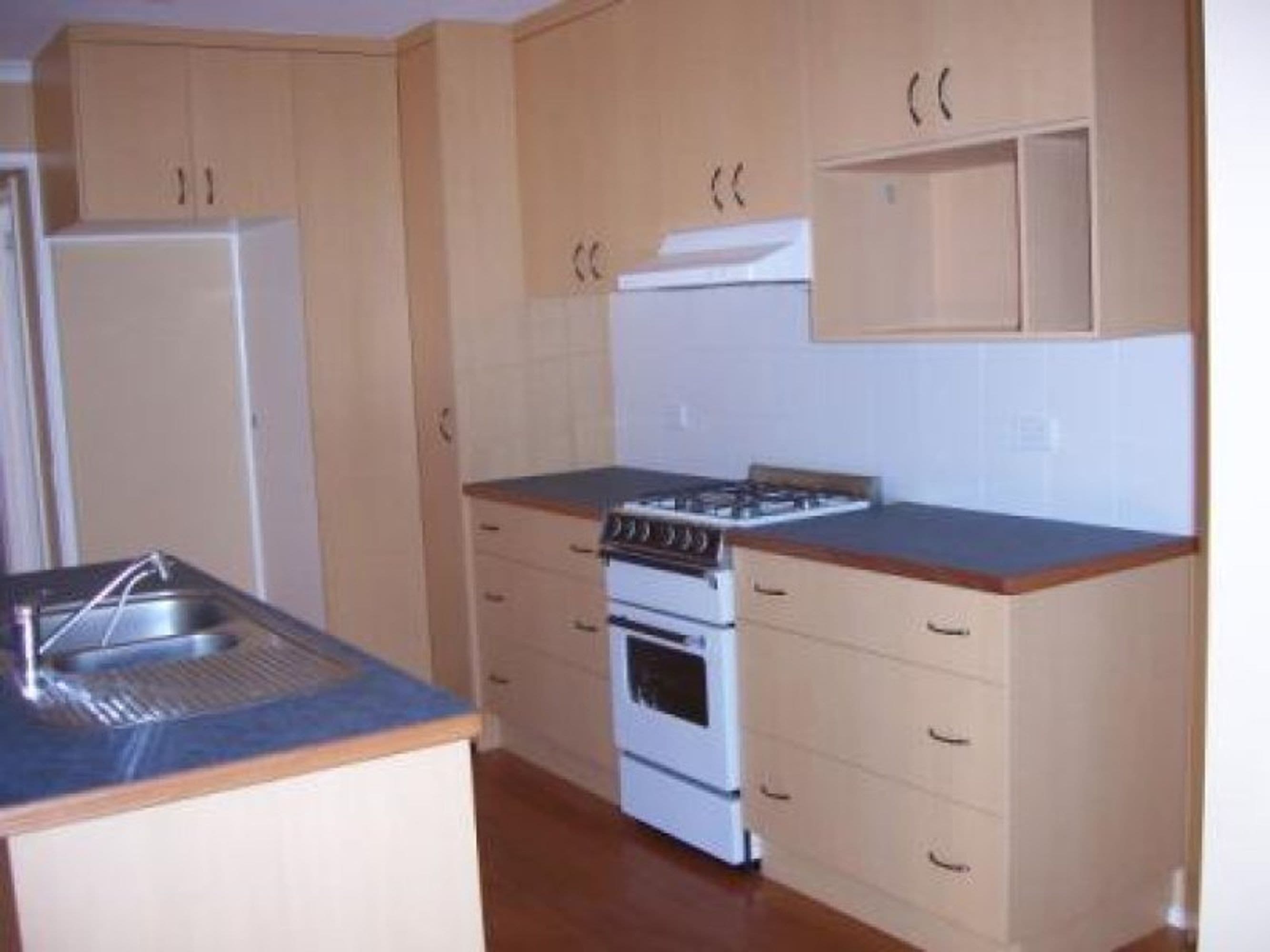 24 Forsyth Avenue, Horsham, VIC 3400, Horsham - Thumbnail 2