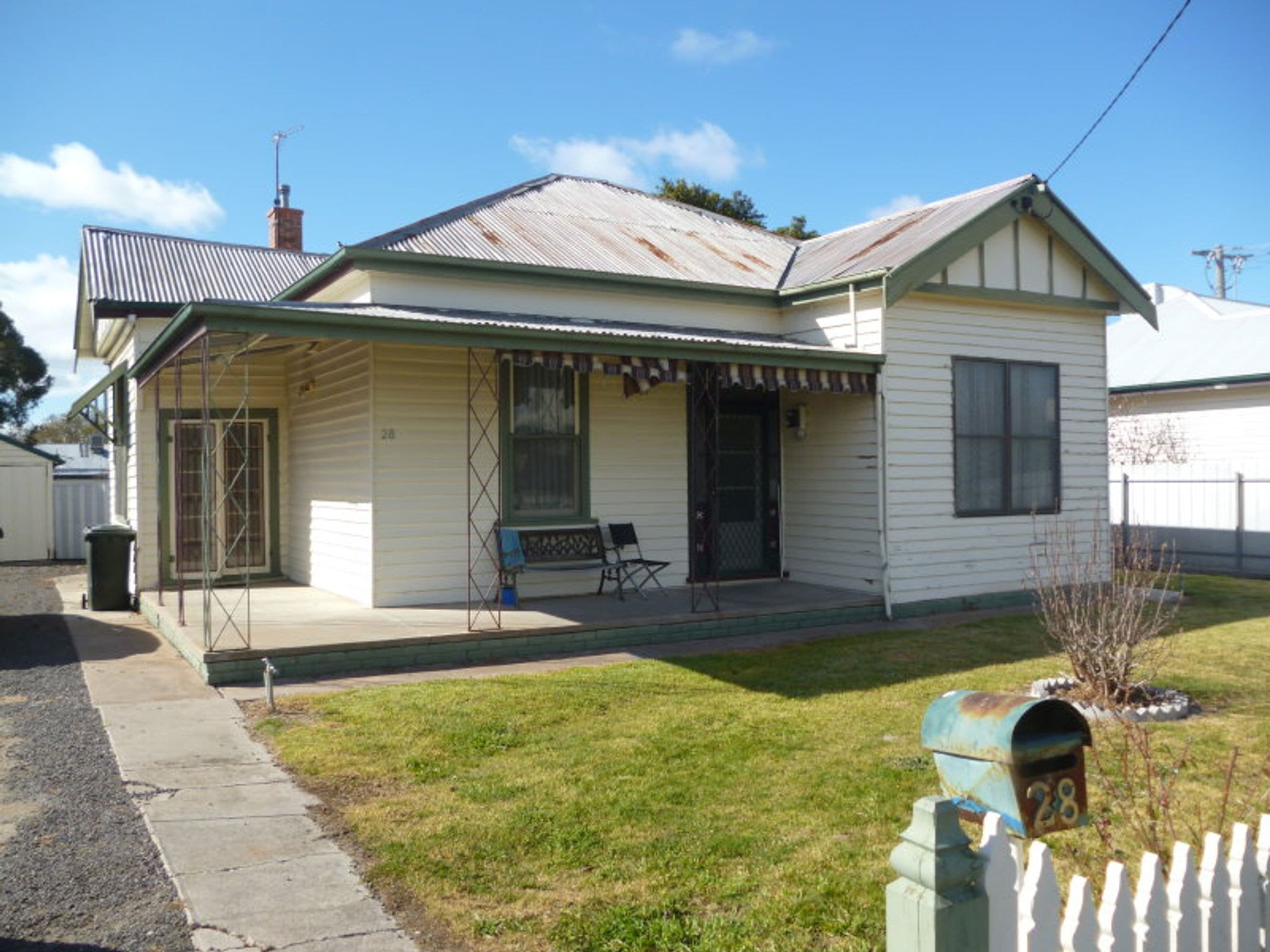 28 Francis Street, Horsham VIC 3400, Horsham - Image 1
