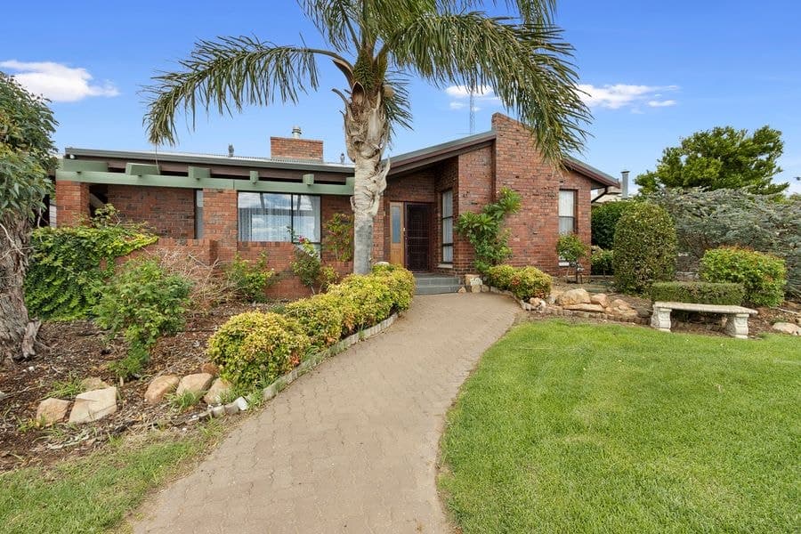 42 Victoria St, Moonta Bay SA 5558, Moonta Bay - Image 1