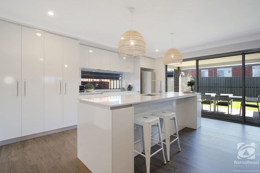 13 Hampshire Boulevard, Leneva VIC 3691, Leneva - Image 1