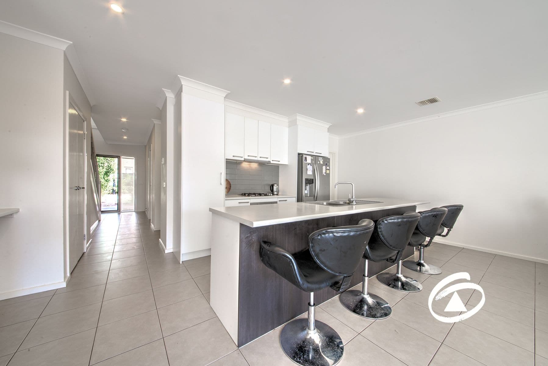 30/23 Atlantic Drive, Pakenham VIC 3810, Pakenham - Thumbnail 2