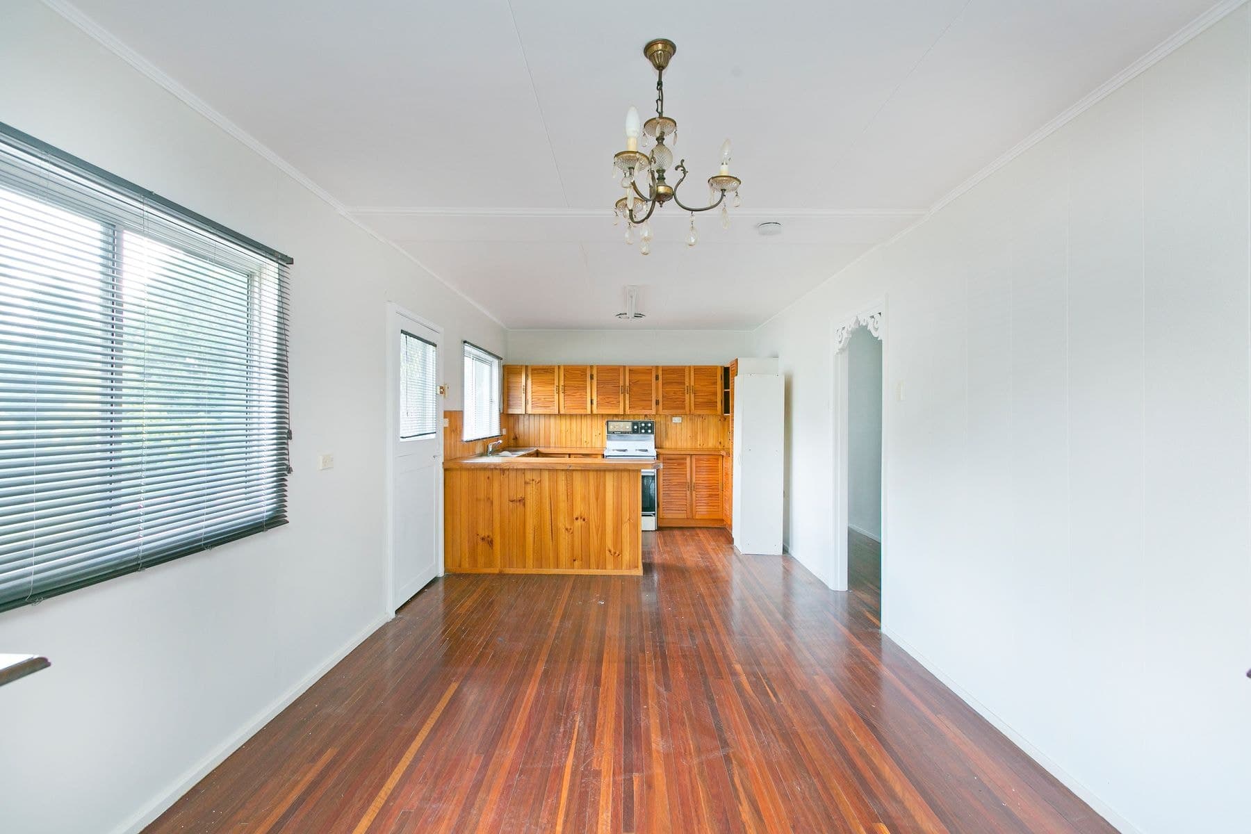 39 Kianawah Road, Wynnum West QLD 4178, Wynnum West - Thumbnail 5