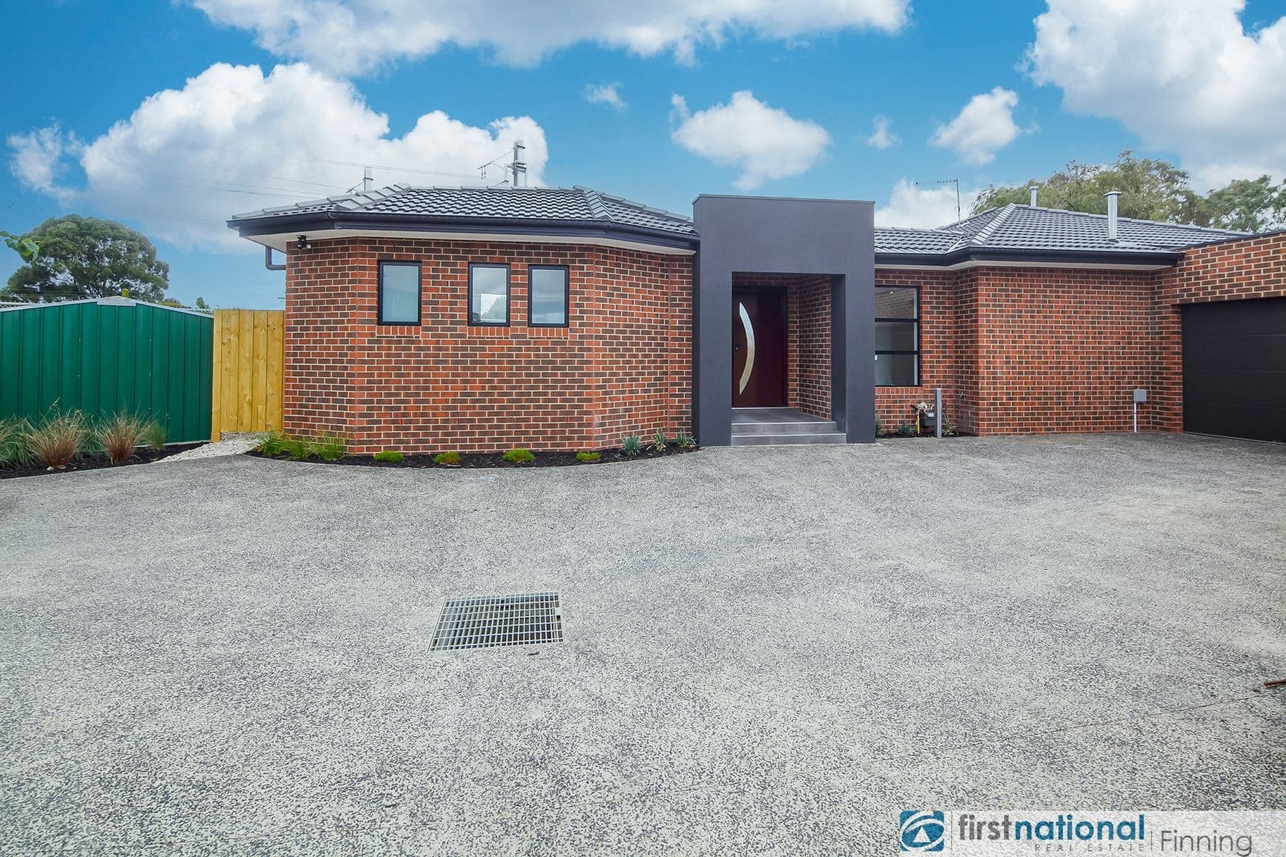 2/24 Damian Court, Cranbourne VIC 3977, Cranbourne - Thumbnail 2