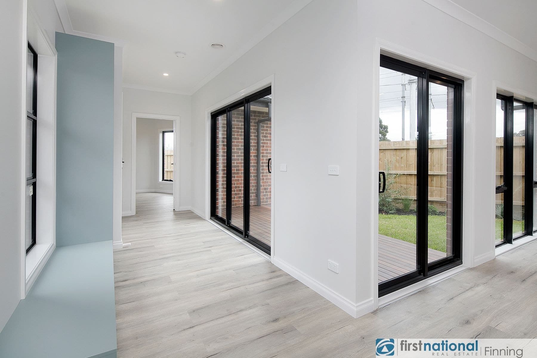 2/24 Damian Court, Cranbourne VIC 3977, Cranbourne - Thumbnail 3