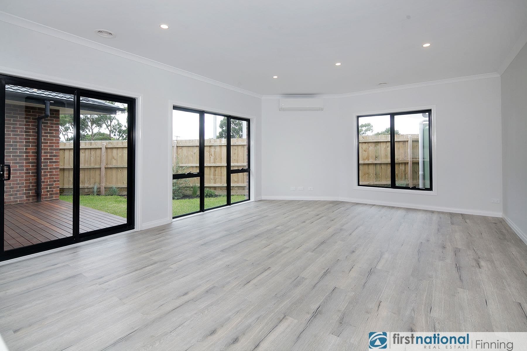 2/24 Damian Court, Cranbourne VIC 3977, Cranbourne - Thumbnail 8