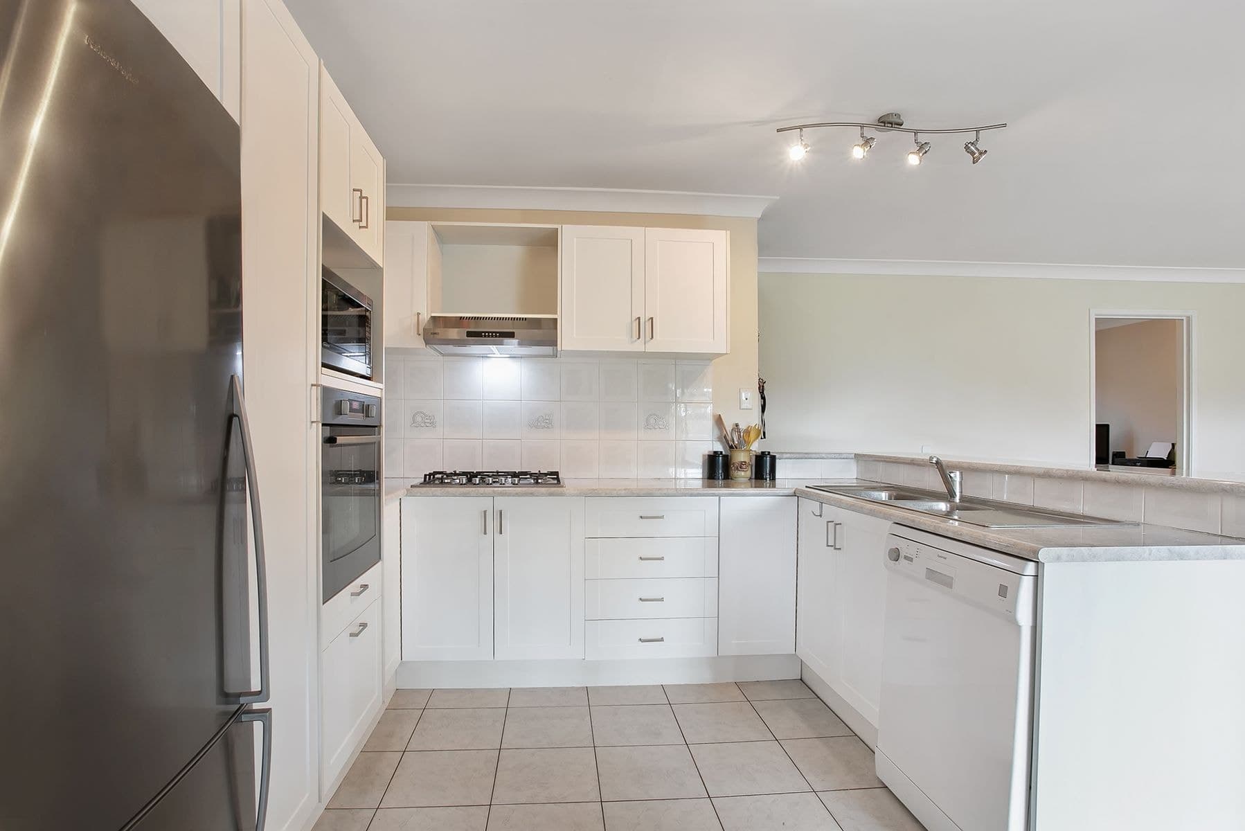 9 David Place, Mount Annan NSW 2567, Mount Annan - Thumbnail 3