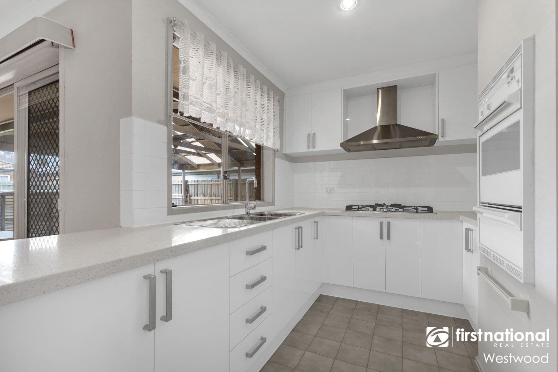 97 Flemington Crescent, Werribee VIC 3030, Werribee - Thumbnail 2