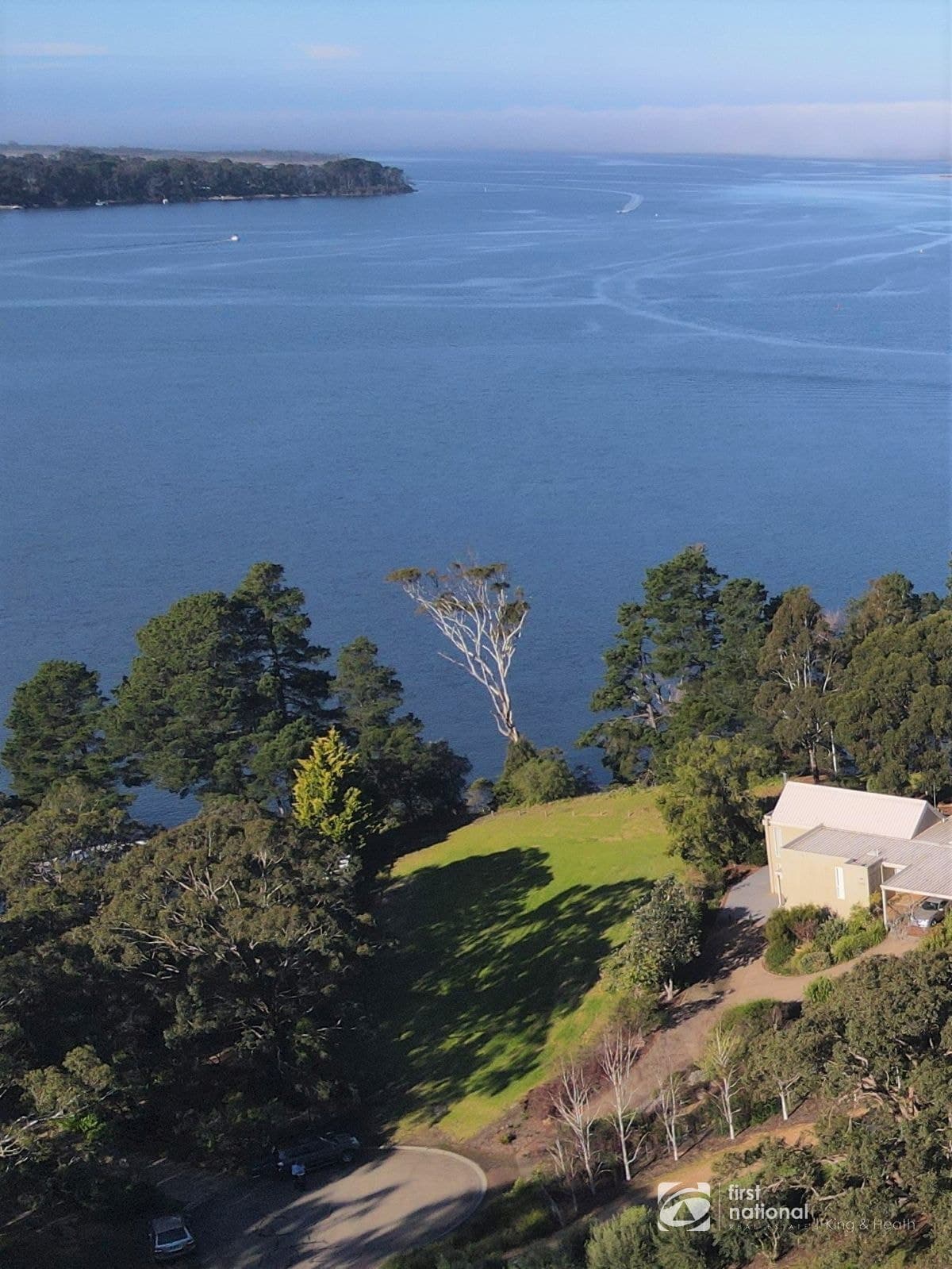 22 Lawrence Court, Metung VIC 3904, Metung - Thumbnail 2