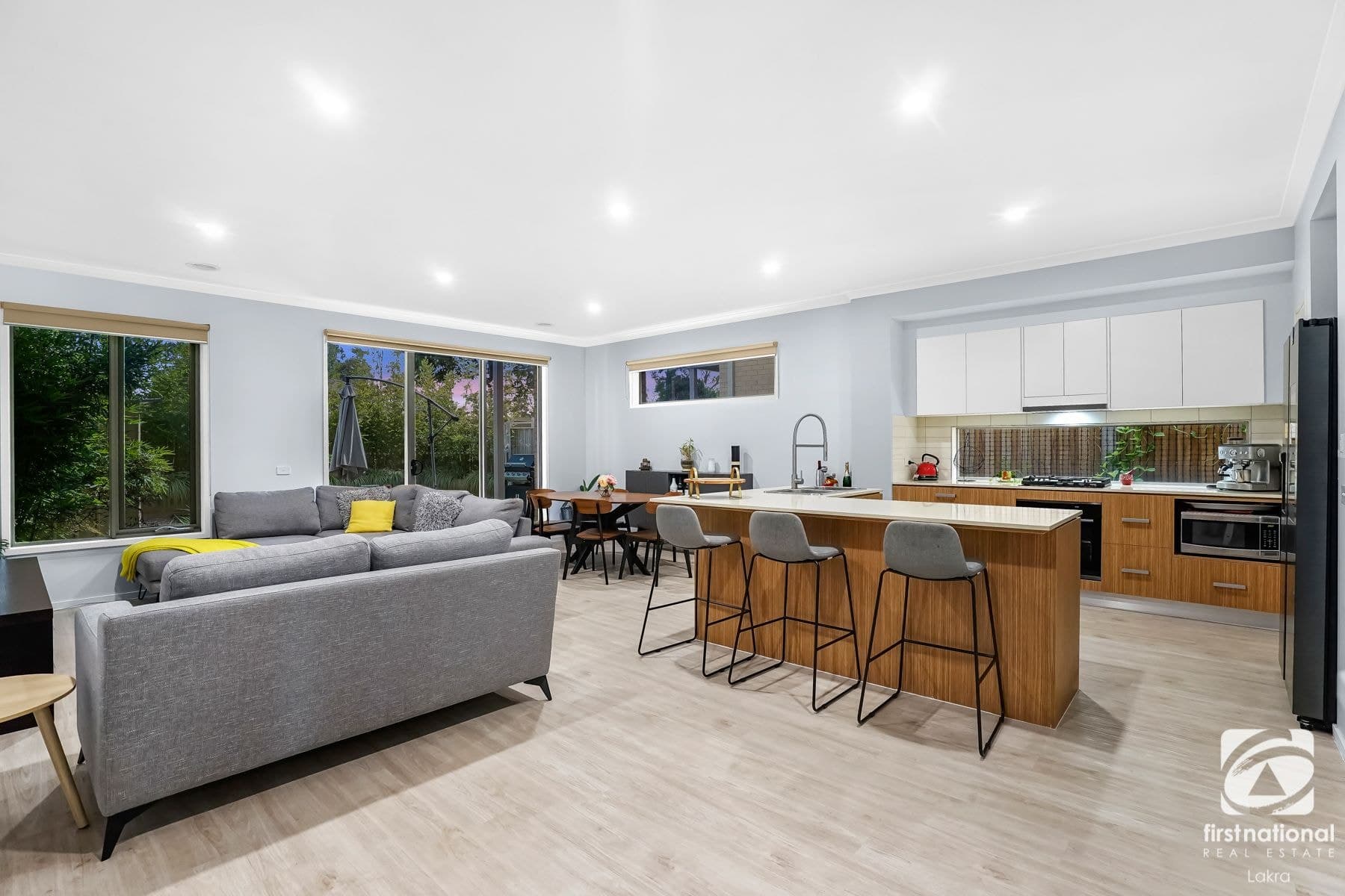 15 Broadbeach Circuit, Point Cook VIC 3030, Point Cook - Thumbnail 6