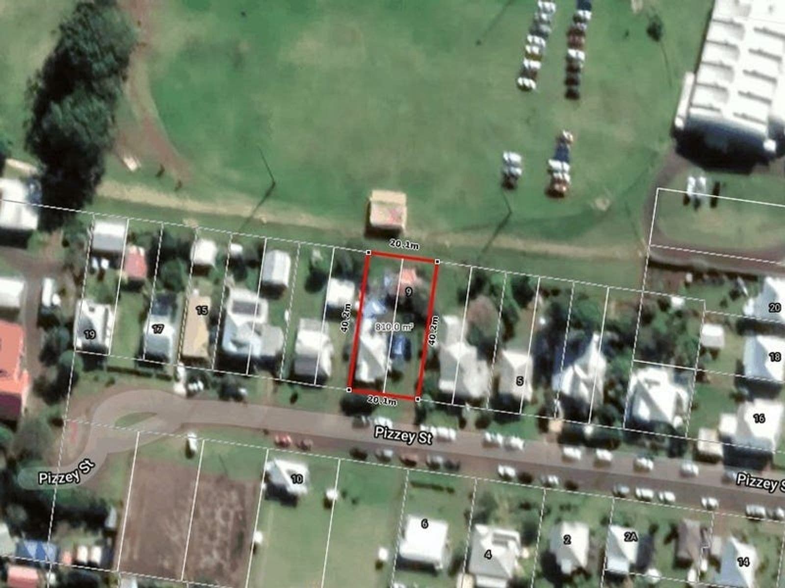 9 PIZZEY STREET, Childers QLD 4660, Childers - Thumbnail 2