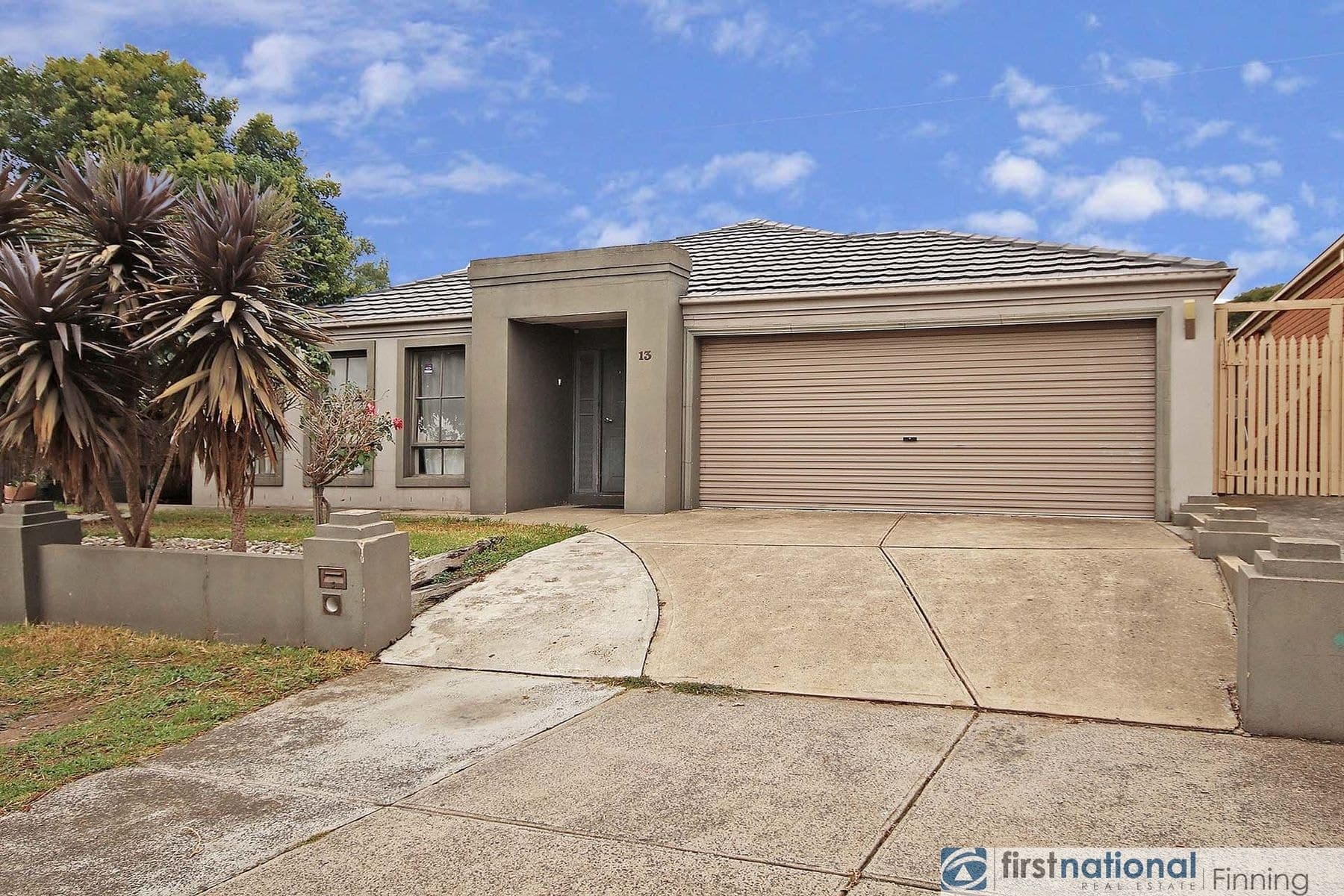 13 Borrowdale Court, Cranbourne West VIC 3977, Cranbourne West - Thumbnail 2