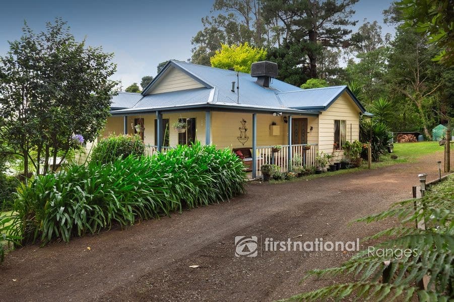13 Seaview Road, Cockatoo VIC 3781, Cockatoo - Image 1