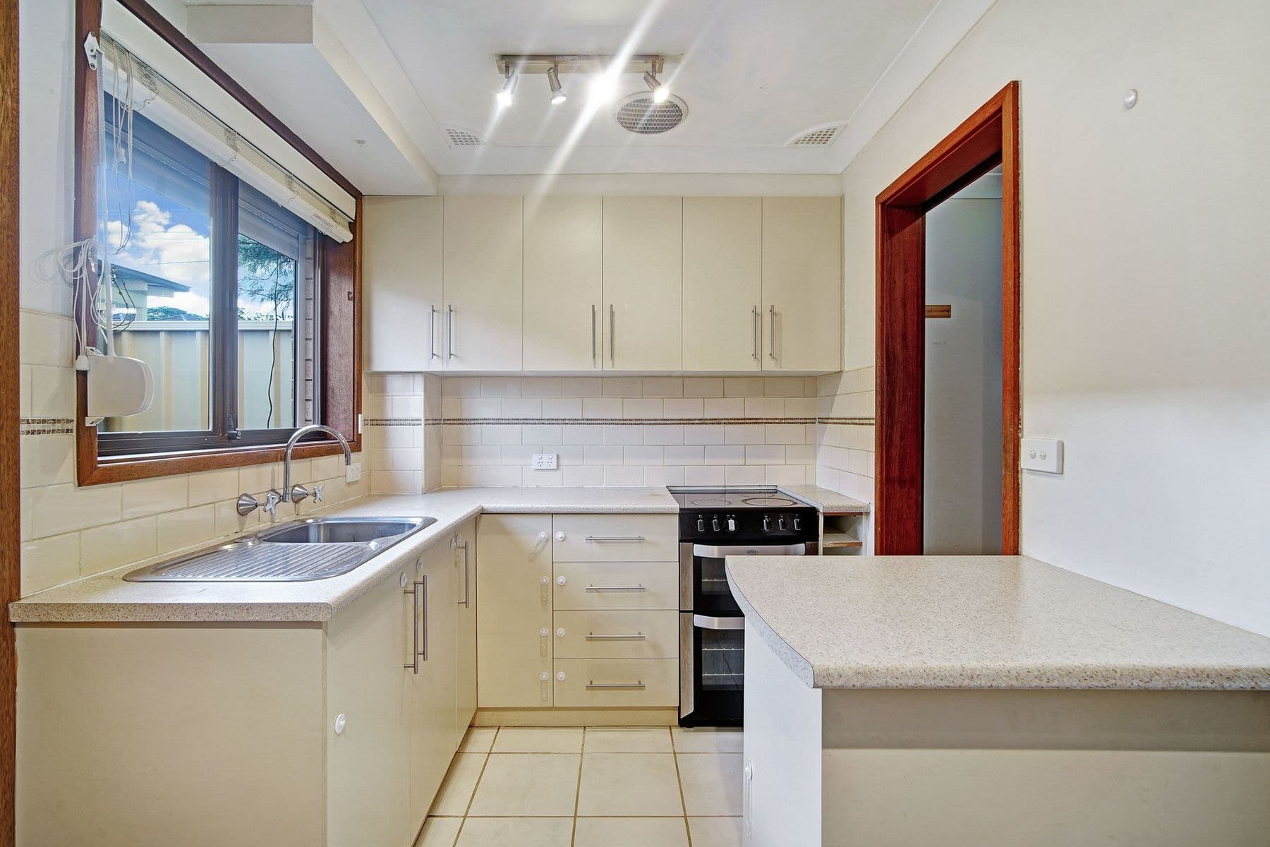 2/1 The Avenue, Bellambi NSW 2518, Bellambi - Thumbnail 3