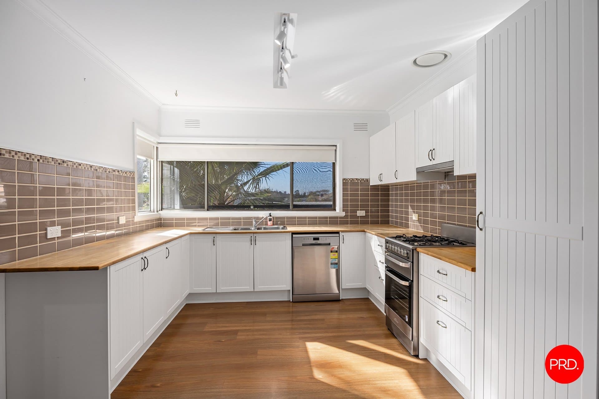 35
                Fry
                Street
            
            
            
            eaglehawk
            
            
            VIC,
            3556, Eaglehawk - Thumbnail 2