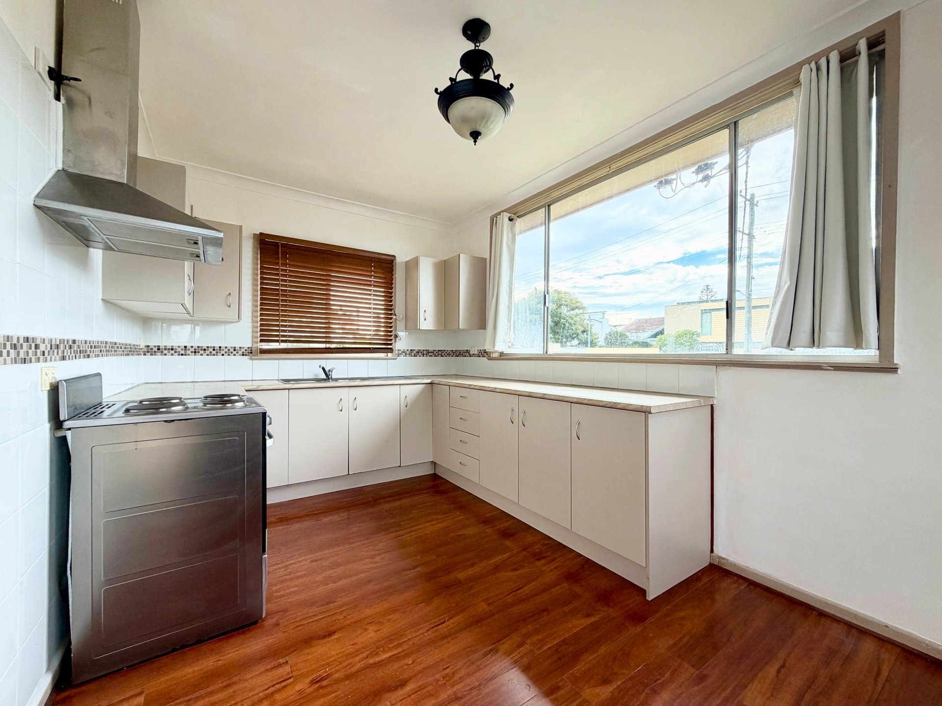 17
                Sandy Point
                Road
            
            
            
            corlette
            
            
            NSW,
            2315, Corlette - Thumbnail 5