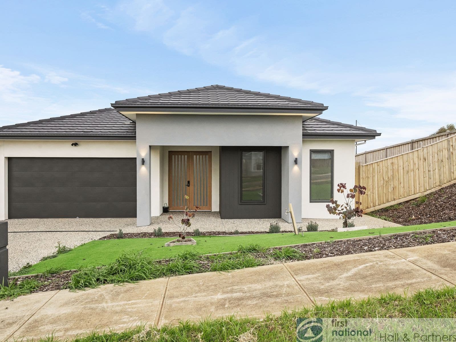 17 Silvertown Road, Drouin VIC 3818, Drouin - Image 1