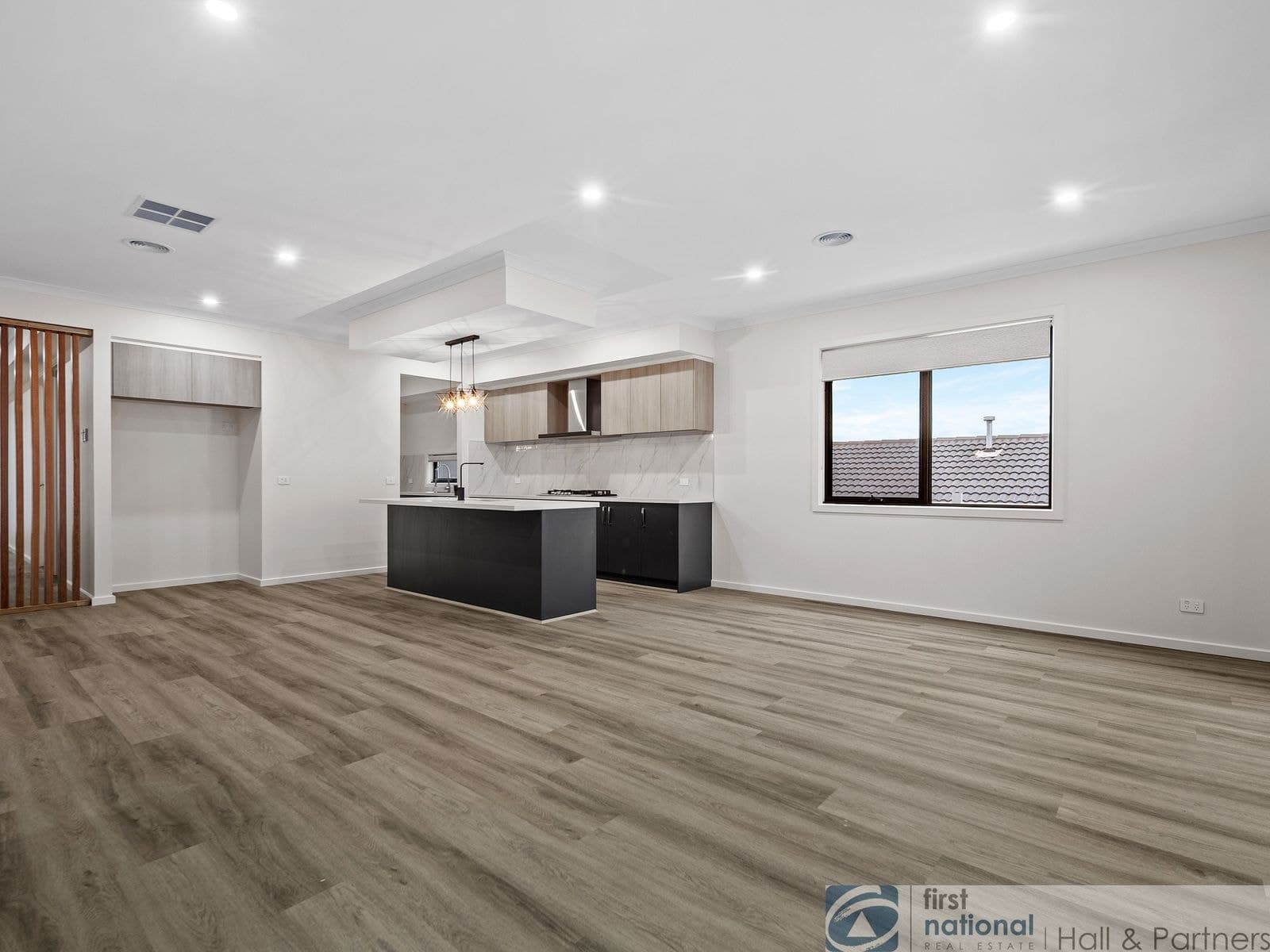17 Silvertown Road, Drouin VIC 3818, Drouin - Thumbnail 4