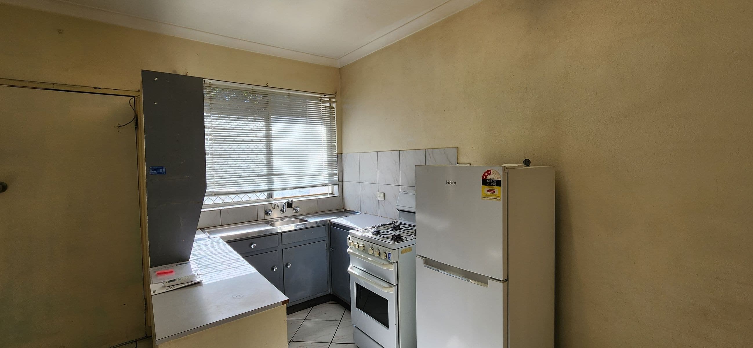 1/12 Telegraph Terrace, Alice Springs NT 0870, Alice Springs - Thumbnail 4