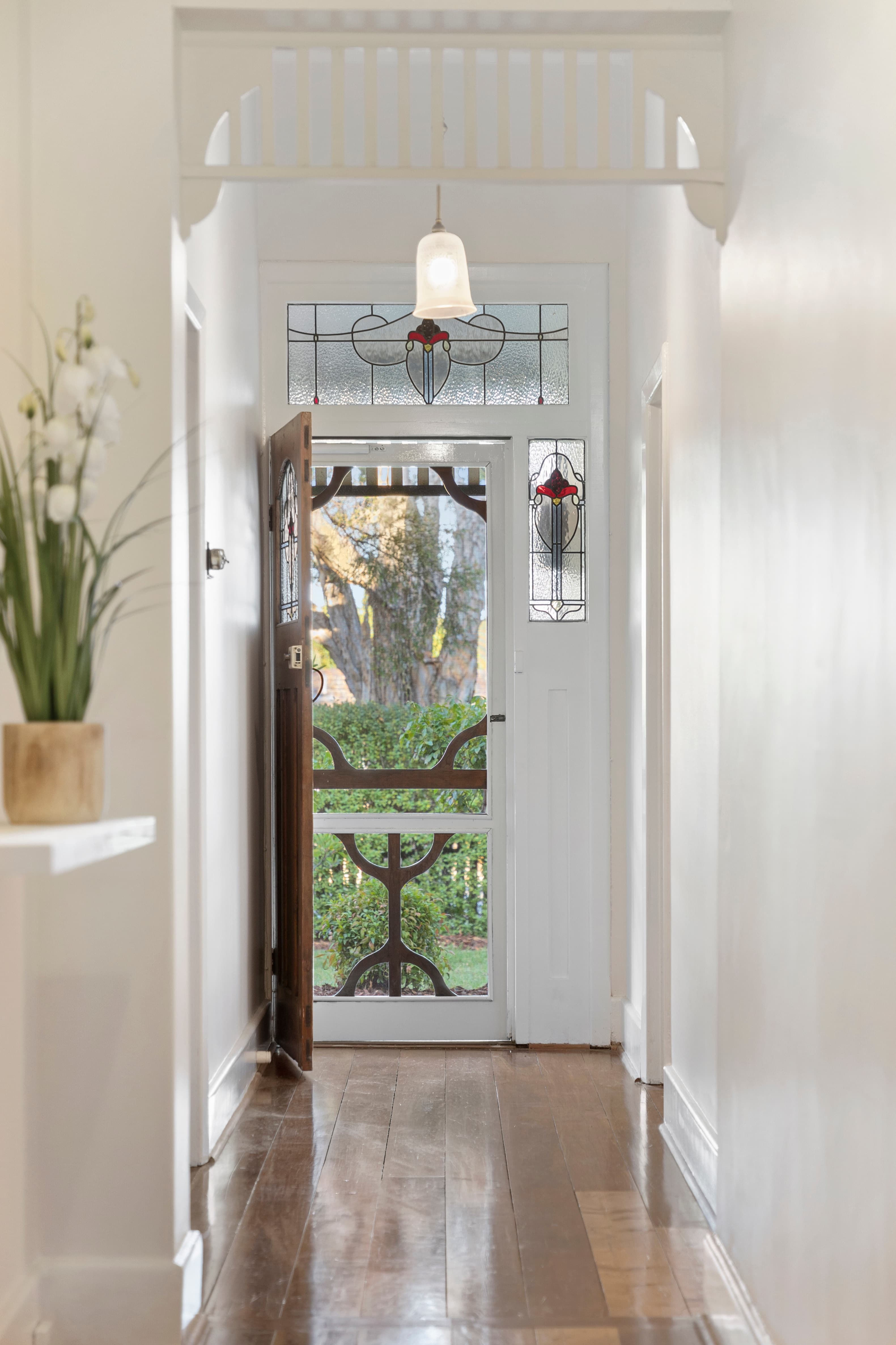 96 Middlesex Road, Surrey Hills - Thumbnail 2