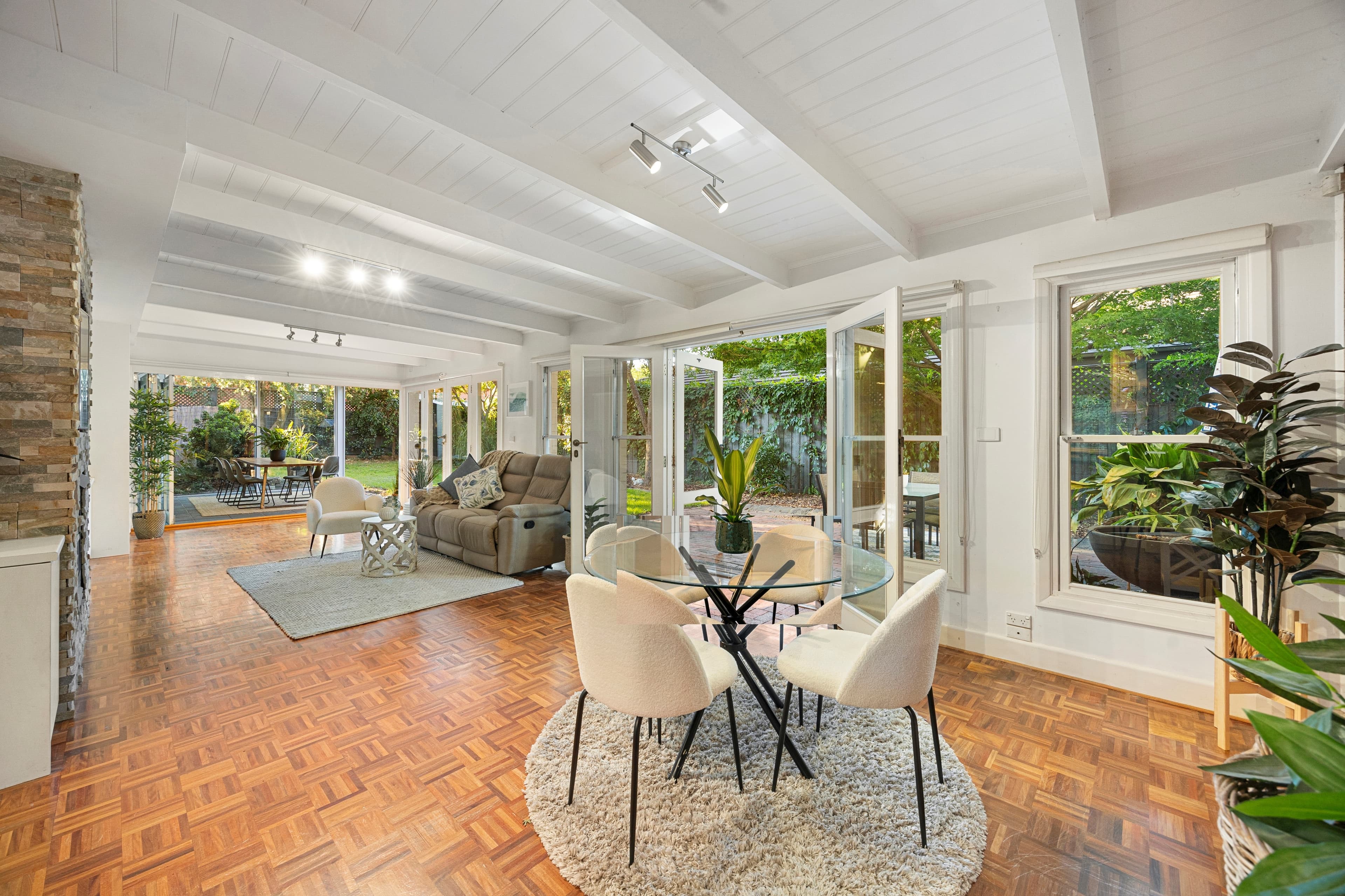 96 Middlesex Road, Surrey Hills - Thumbnail 4