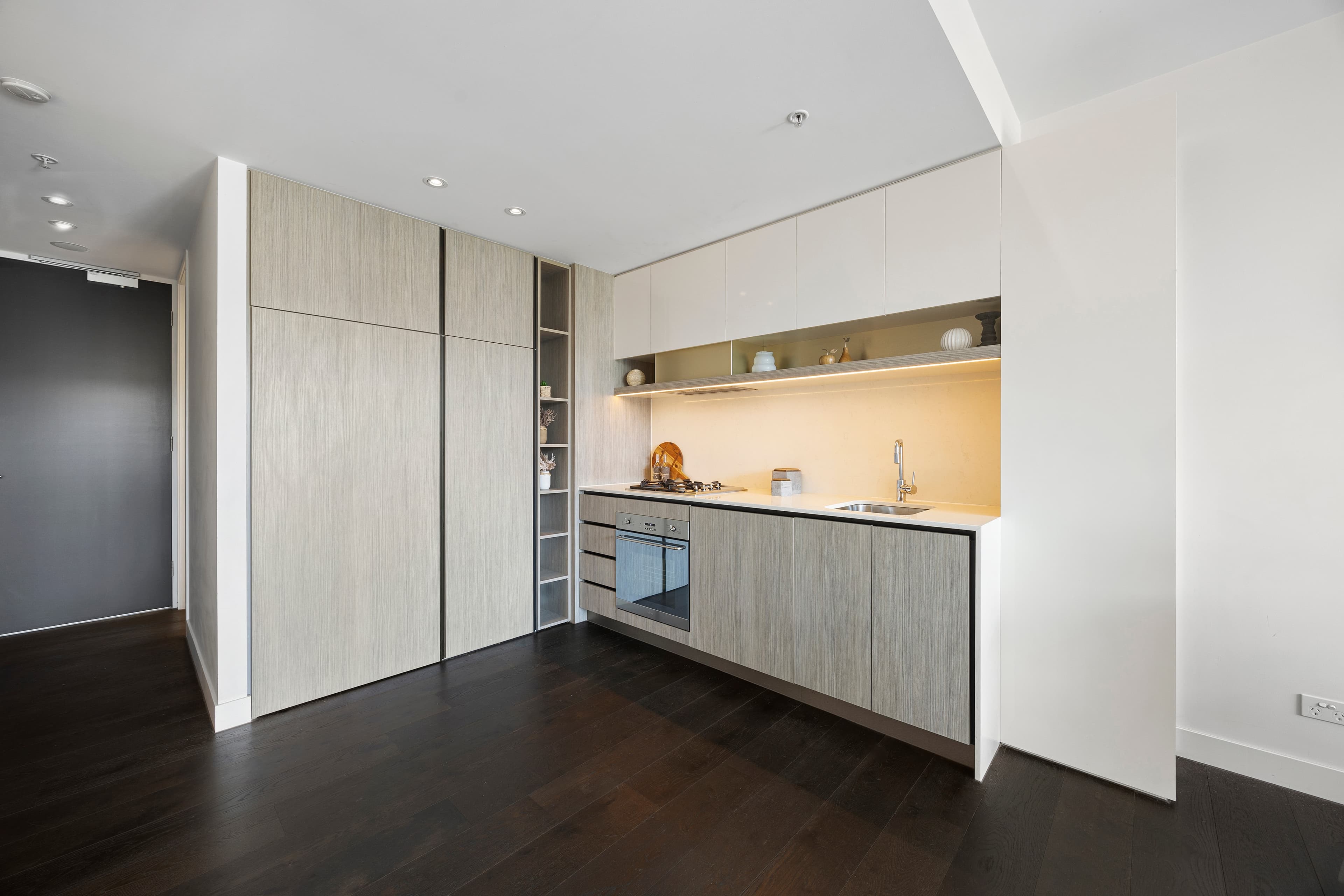 124/828 Burke Road, Camberwell - Thumbnail 3