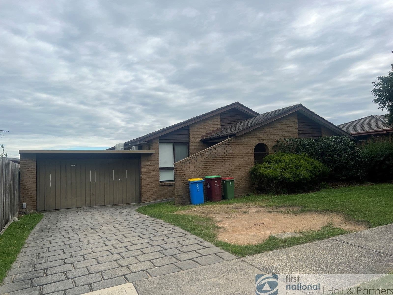 8 David Collins Drive, Endeavour Hills VIC 3802, Endeavour Hills - Thumbnail 2