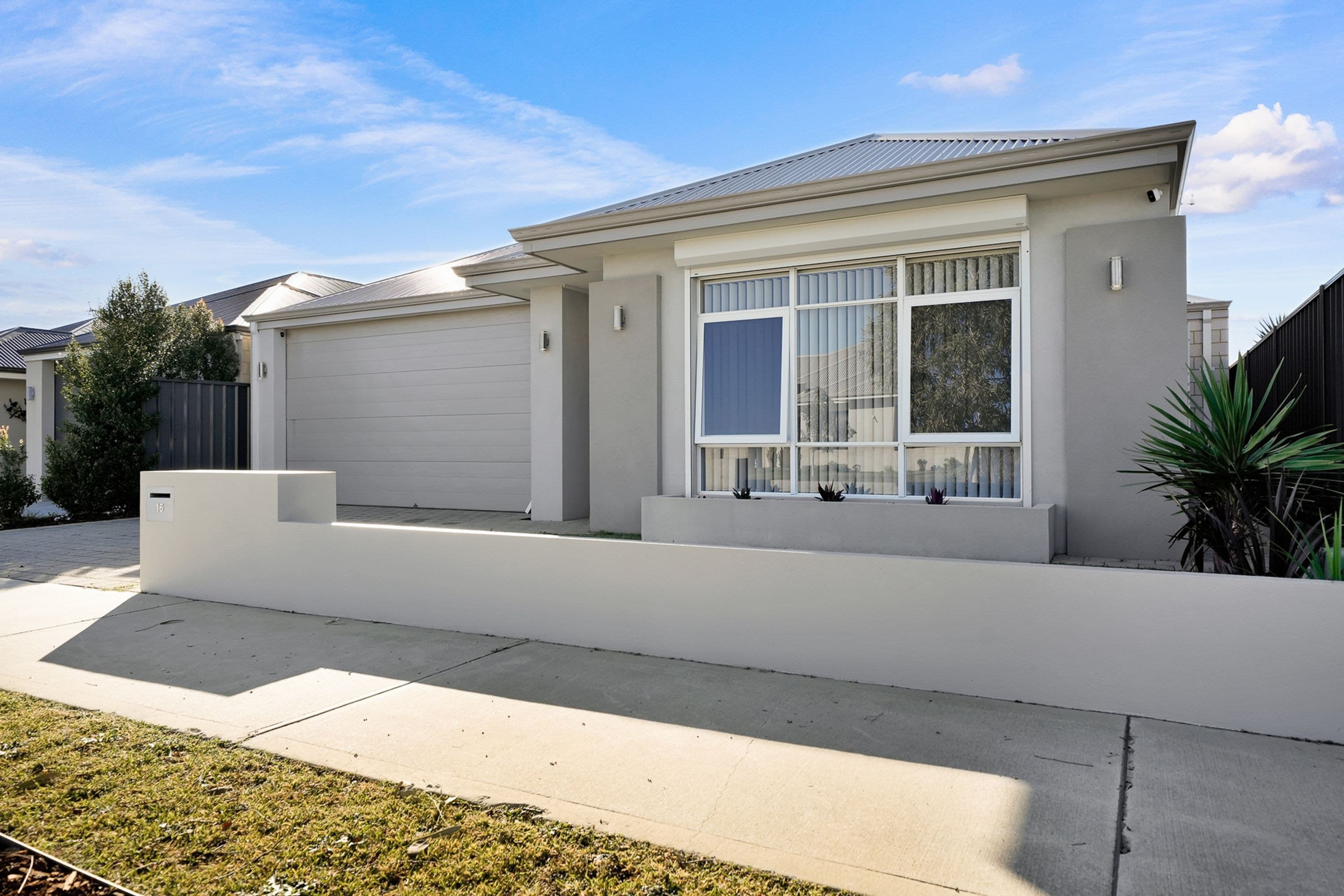 16 Swindale Avenue, Hilbert, WA 6112, Hilbert - Thumbnail 2