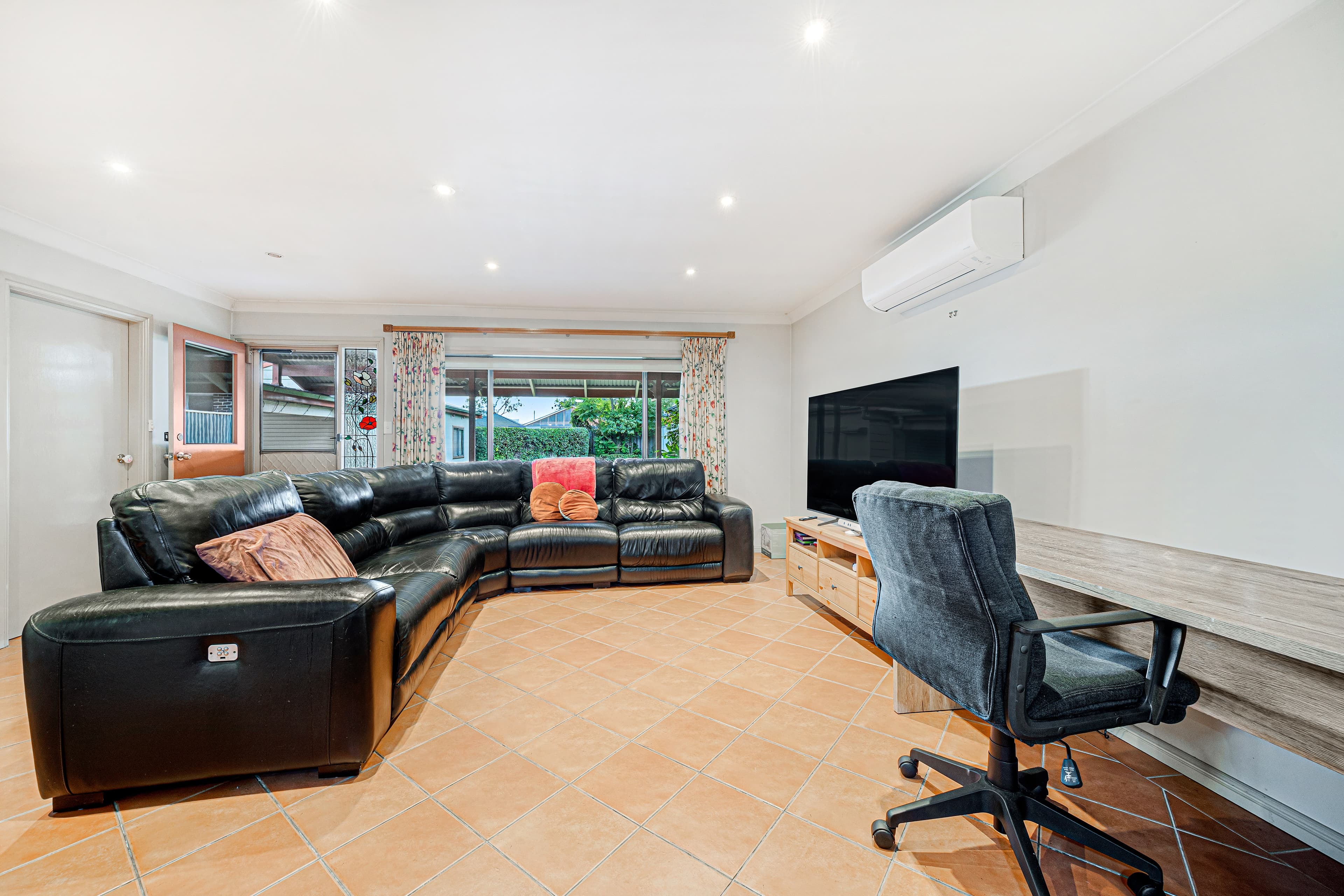 8 Elizabeth Street, Riverstone, NSW, 2765, Riverstone - Thumbnail 3