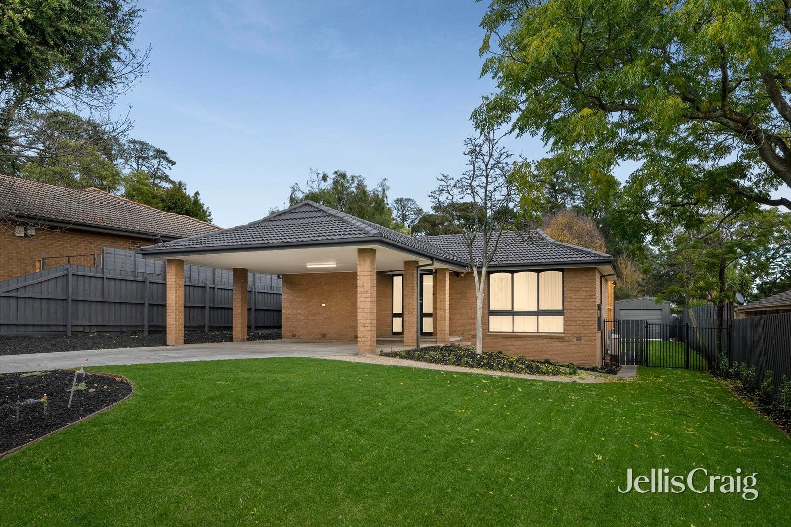5 Levendale Avenue, Mooroolbark, Mooroolbark - Thumbnail 2