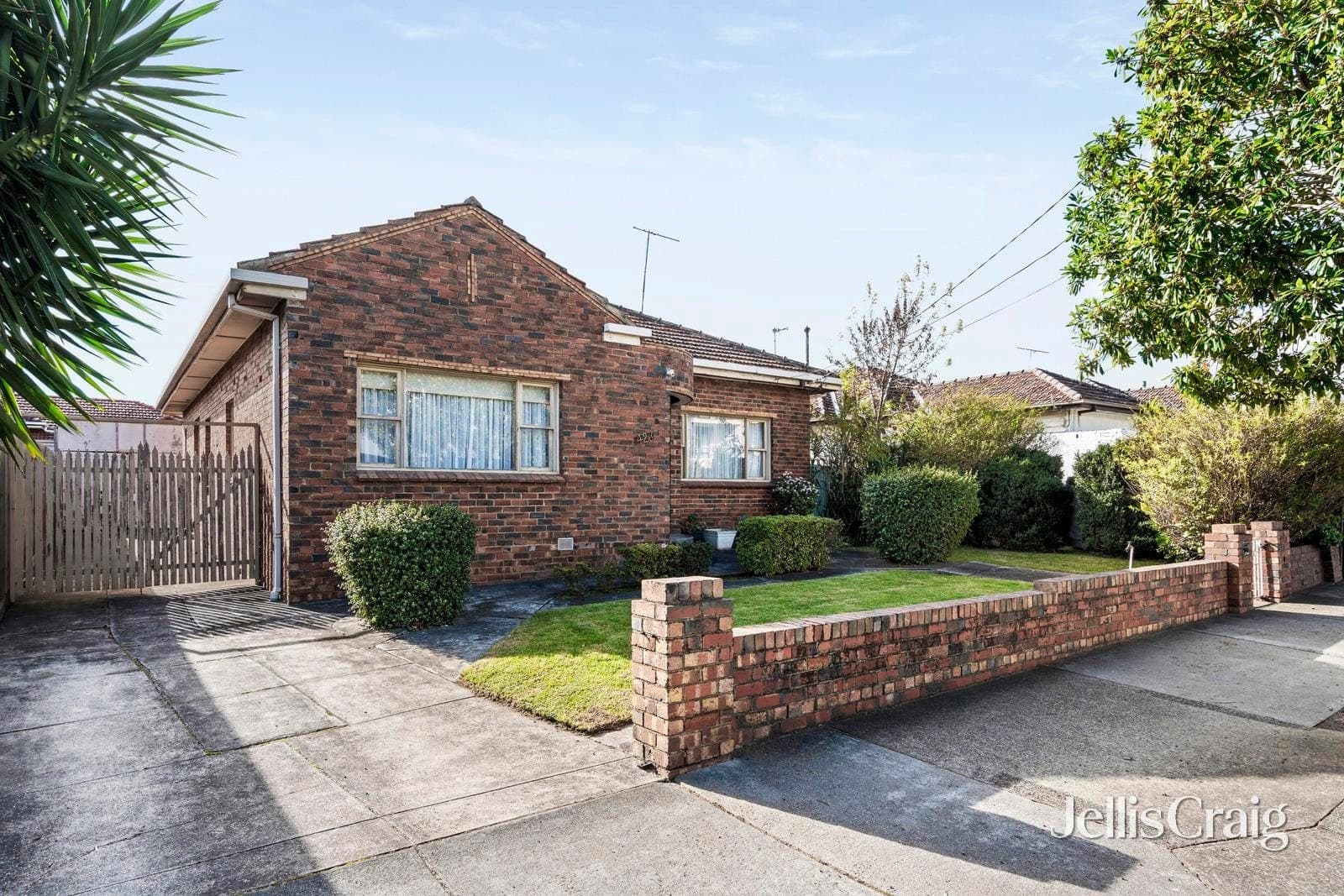 423 Moreland Road, Pascoe Vale South, Pascoe Vale South - Thumbnail 2