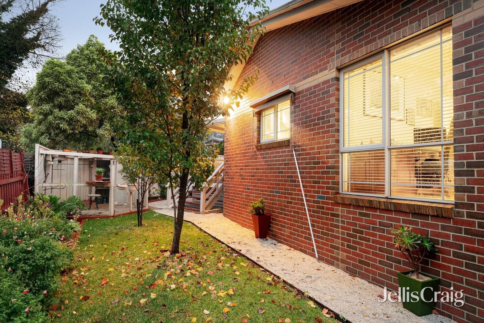 2/102 Harborne Street, Macleod, Macleod - Image 1