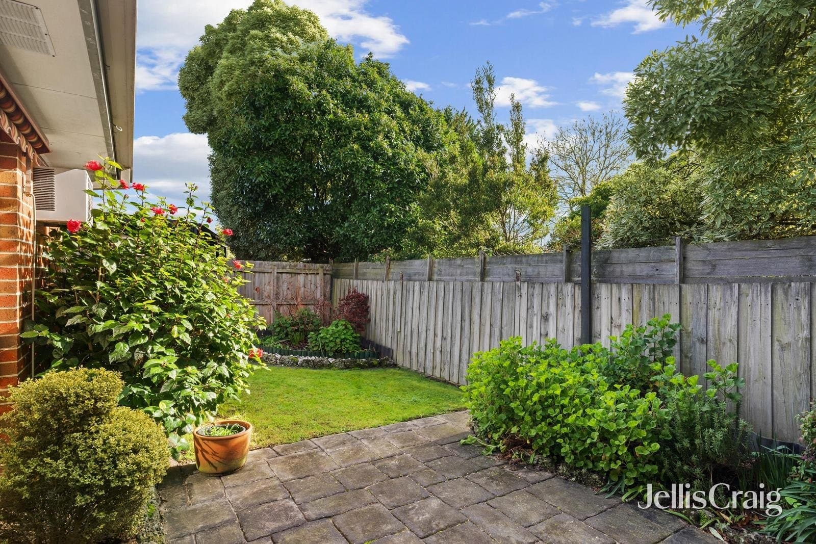 2/5 Percy Street, Croydon South, Croydon South - Image 1