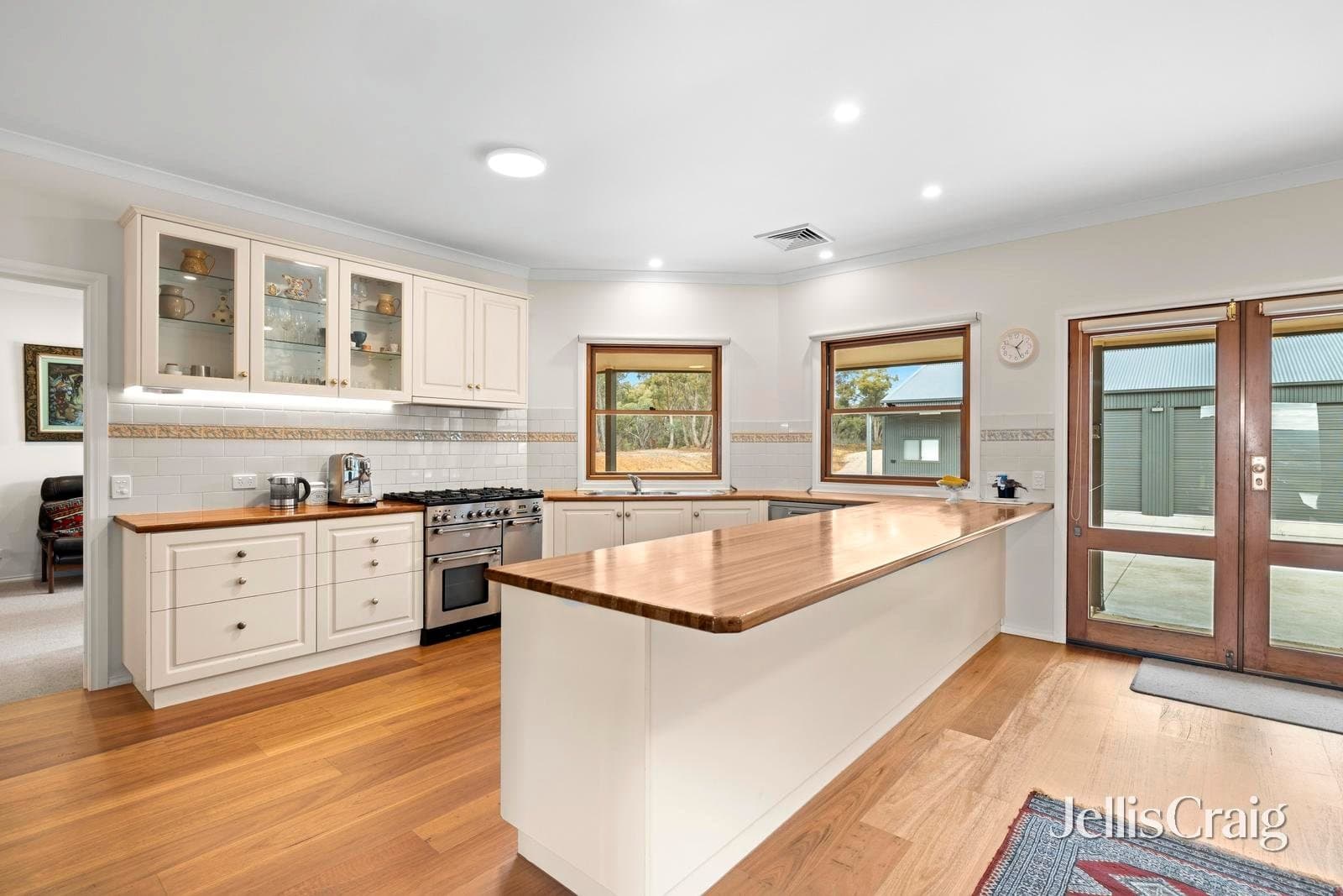 24 Ross Drive, Castlemaine, Castlemaine - Thumbnail 7