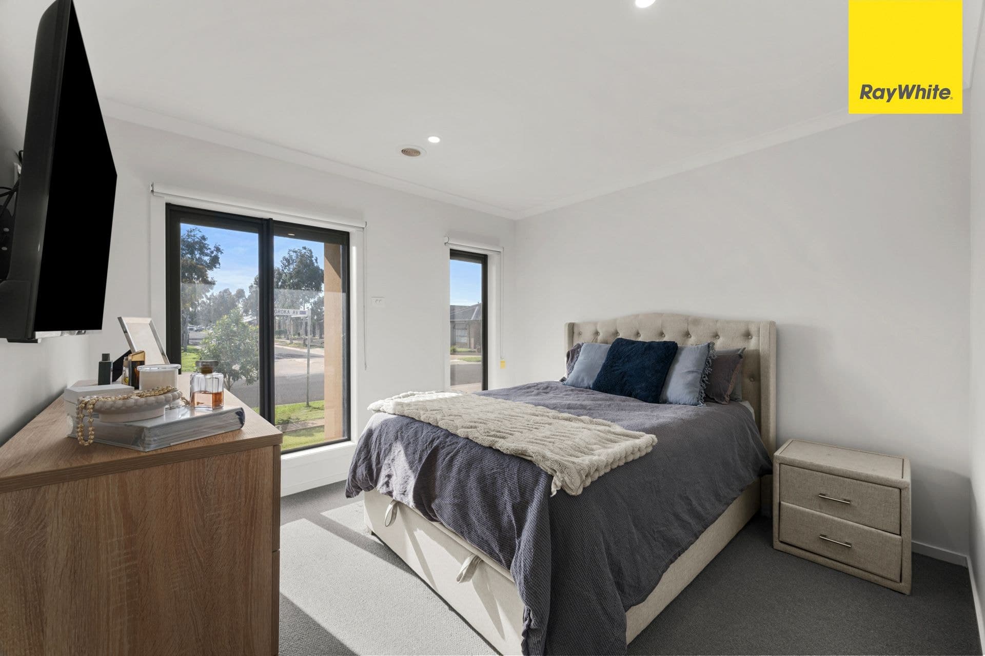 43 Moroka Avenue, WEIR VIEWS VIC 3338, Weir Views - Thumbnail 3