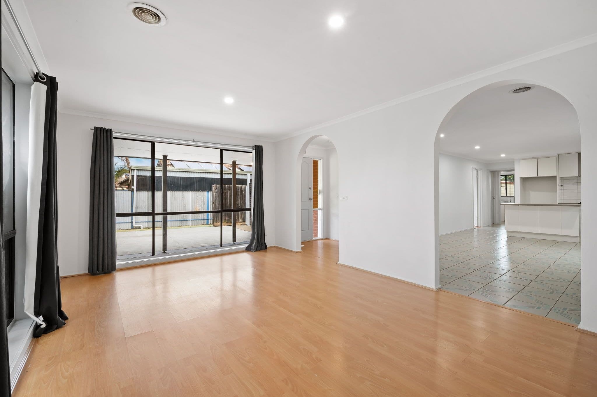 5 Bellevue Court, Mill Park VIC 3082, Mill Park - Thumbnail 2