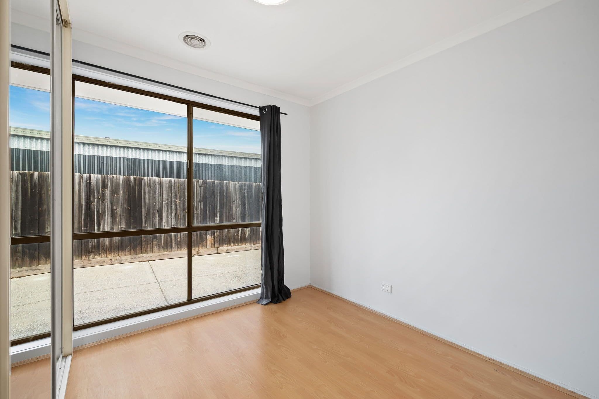 5 Bellevue Court, Mill Park VIC 3082, Mill Park - Thumbnail 3