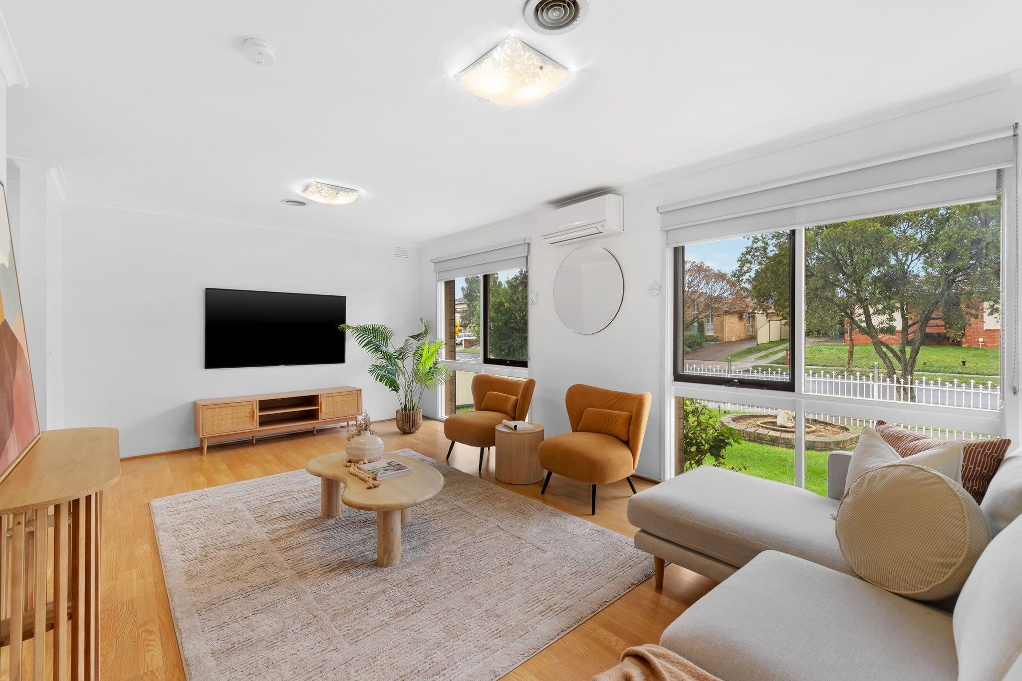 27 Cuthbert Drive, Mill Park VIC 3082, Mill Park - Thumbnail 2