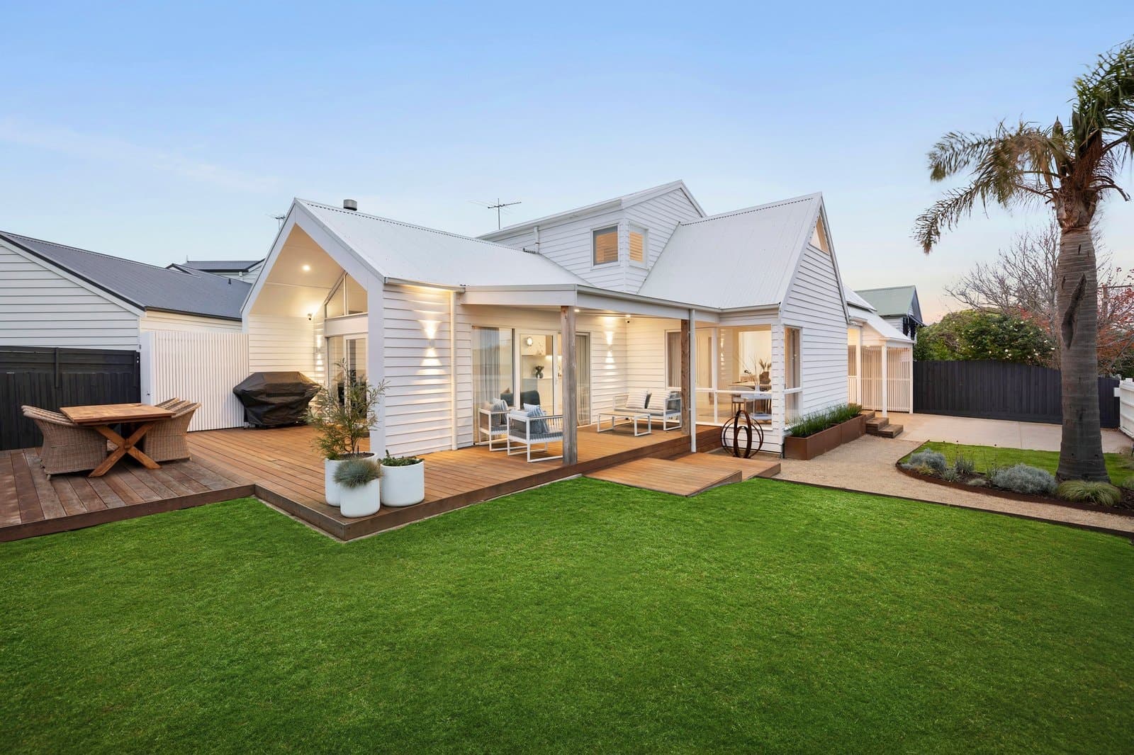 32 Fulton Avenue, Mornington - Thumbnail 2