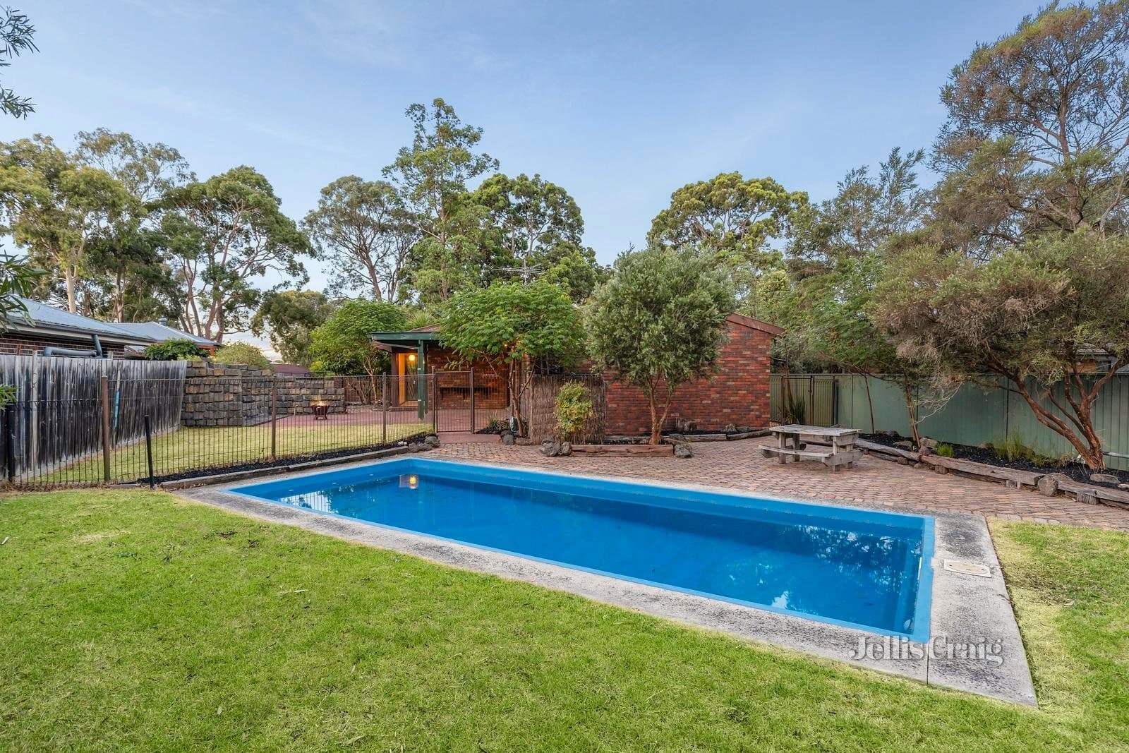 63 Diane Crescent, Croydon, Croydon - Image 1